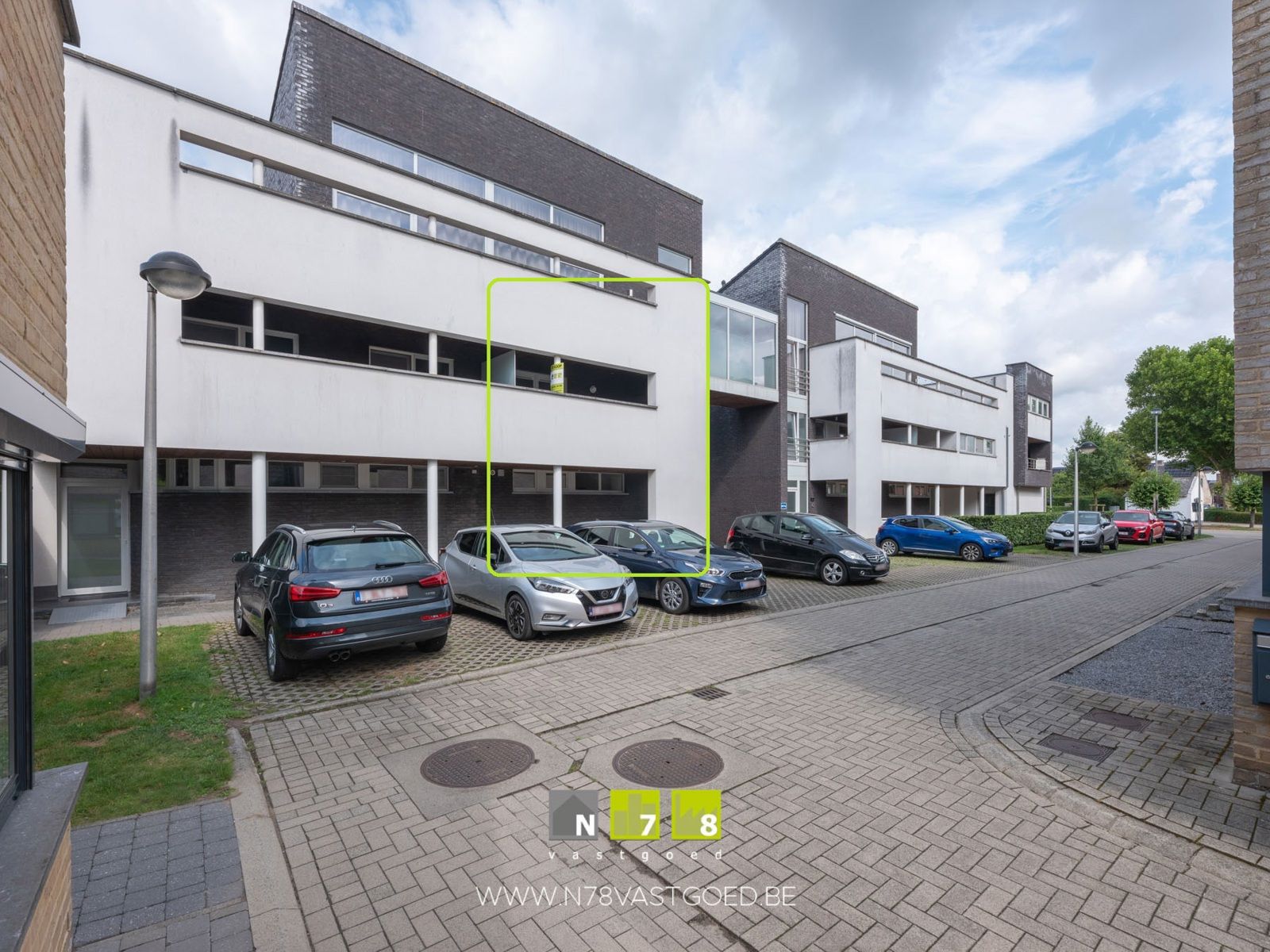 Appartement te koop foto {{pictureIndex}}