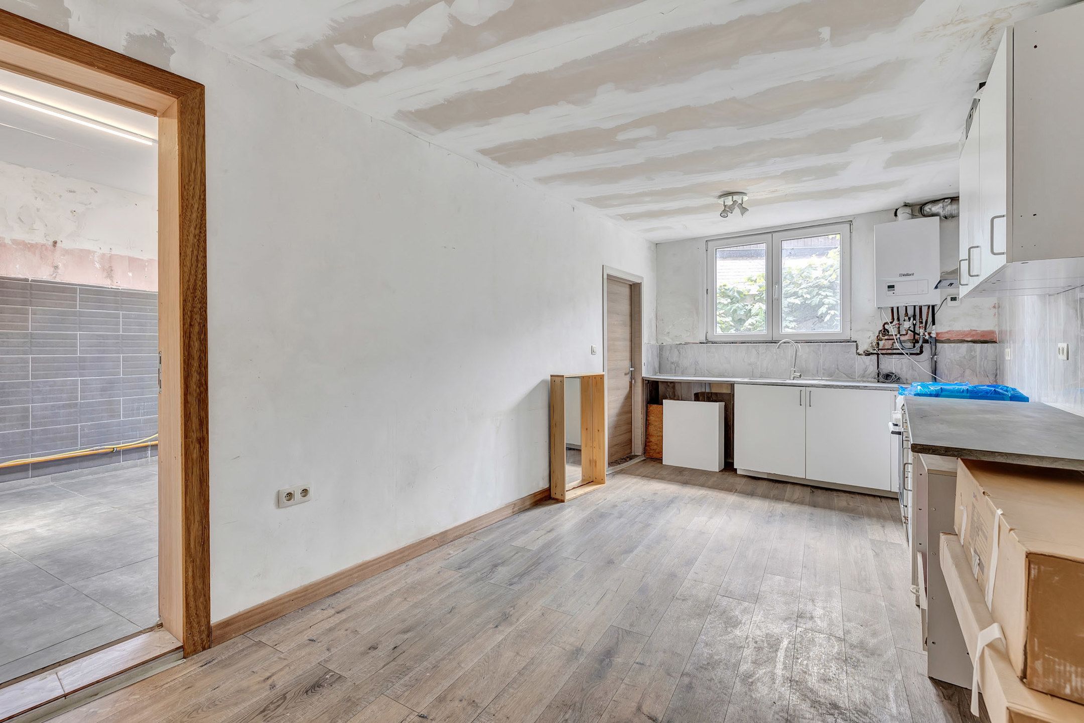 Instapklare handelsruimte met ruim triplex appartement  foto 23