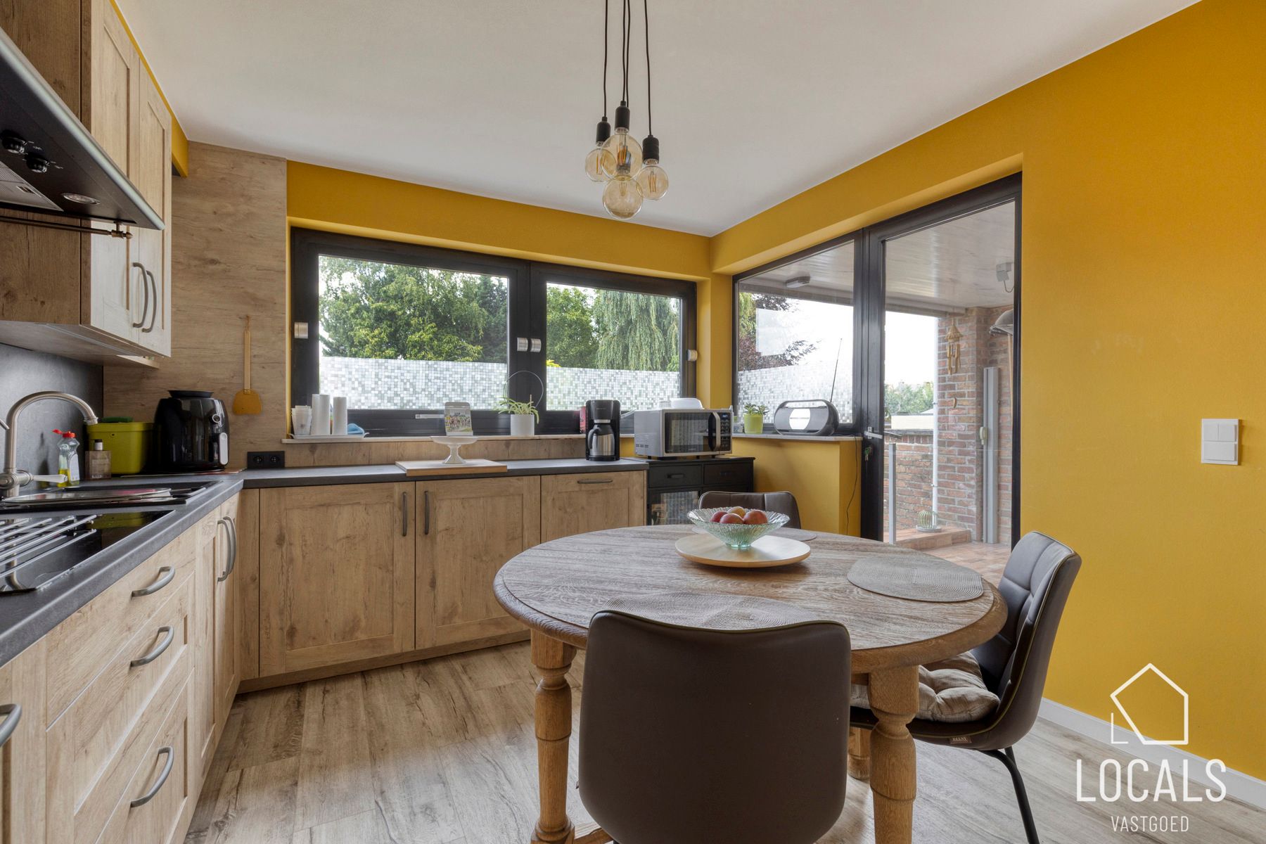 Appartement met garage, tuin en 2 slaapkamers op topligging foto 12