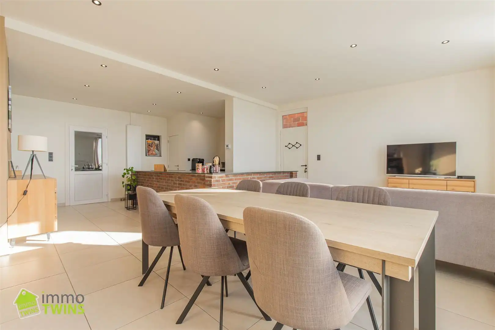 Hoofdfoto van de publicatie: Instapklare woning met 3 slps