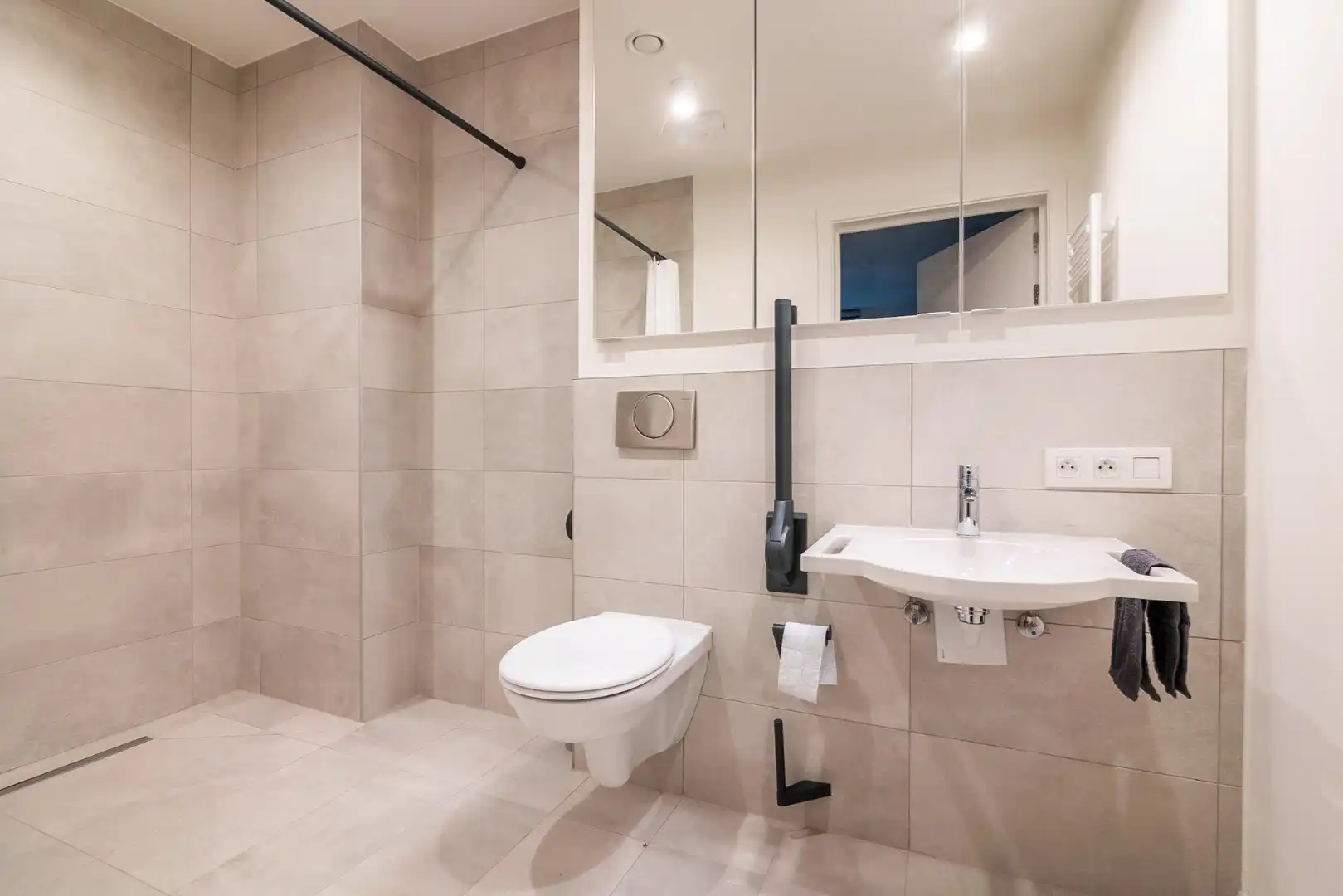 Zorgeloos wonen in stijl: instapklare serviceflat in Residentie Stuyvenberg foto 7