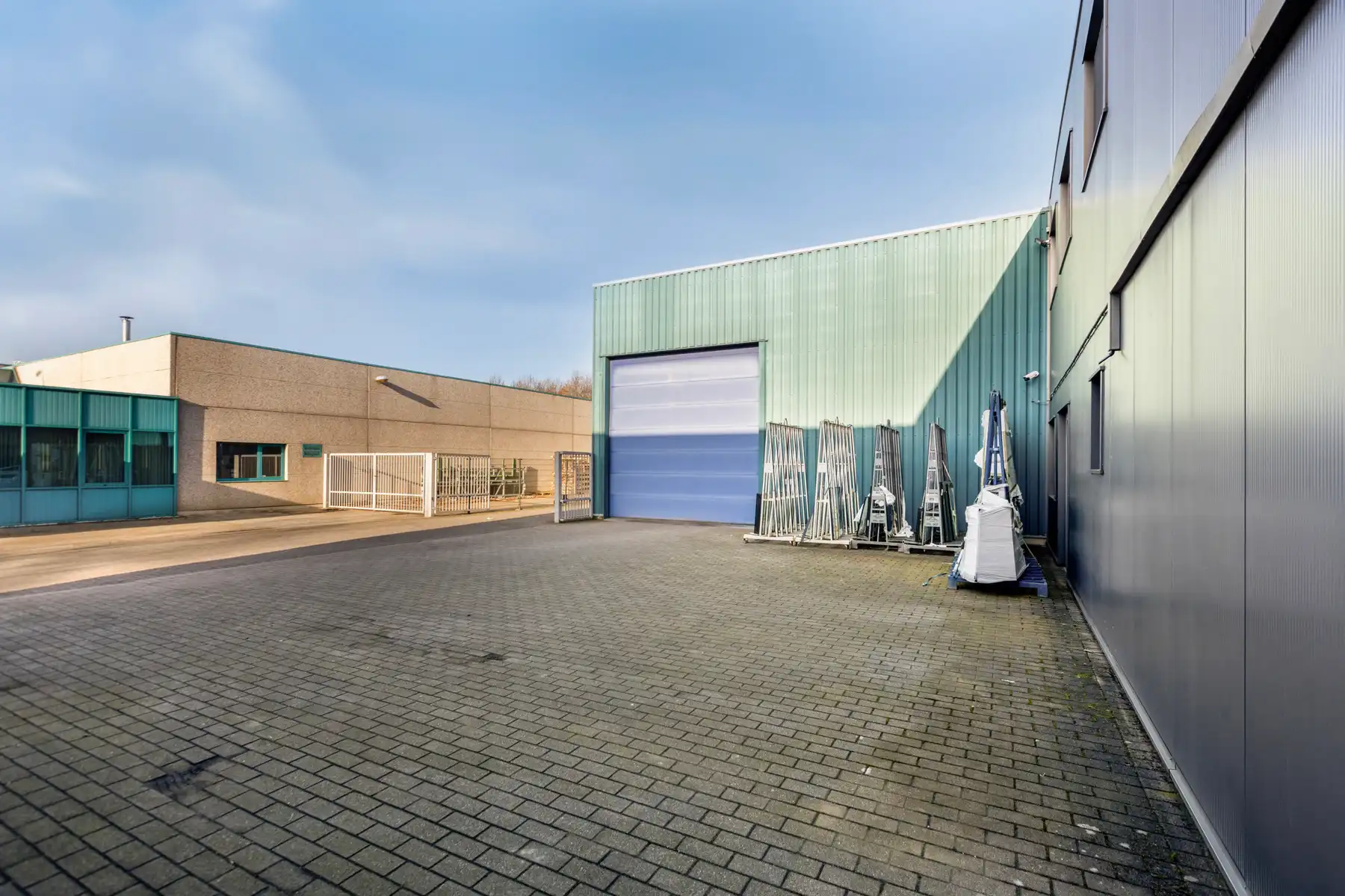 Industriegebouw met tal van mogelijkheden foto 9