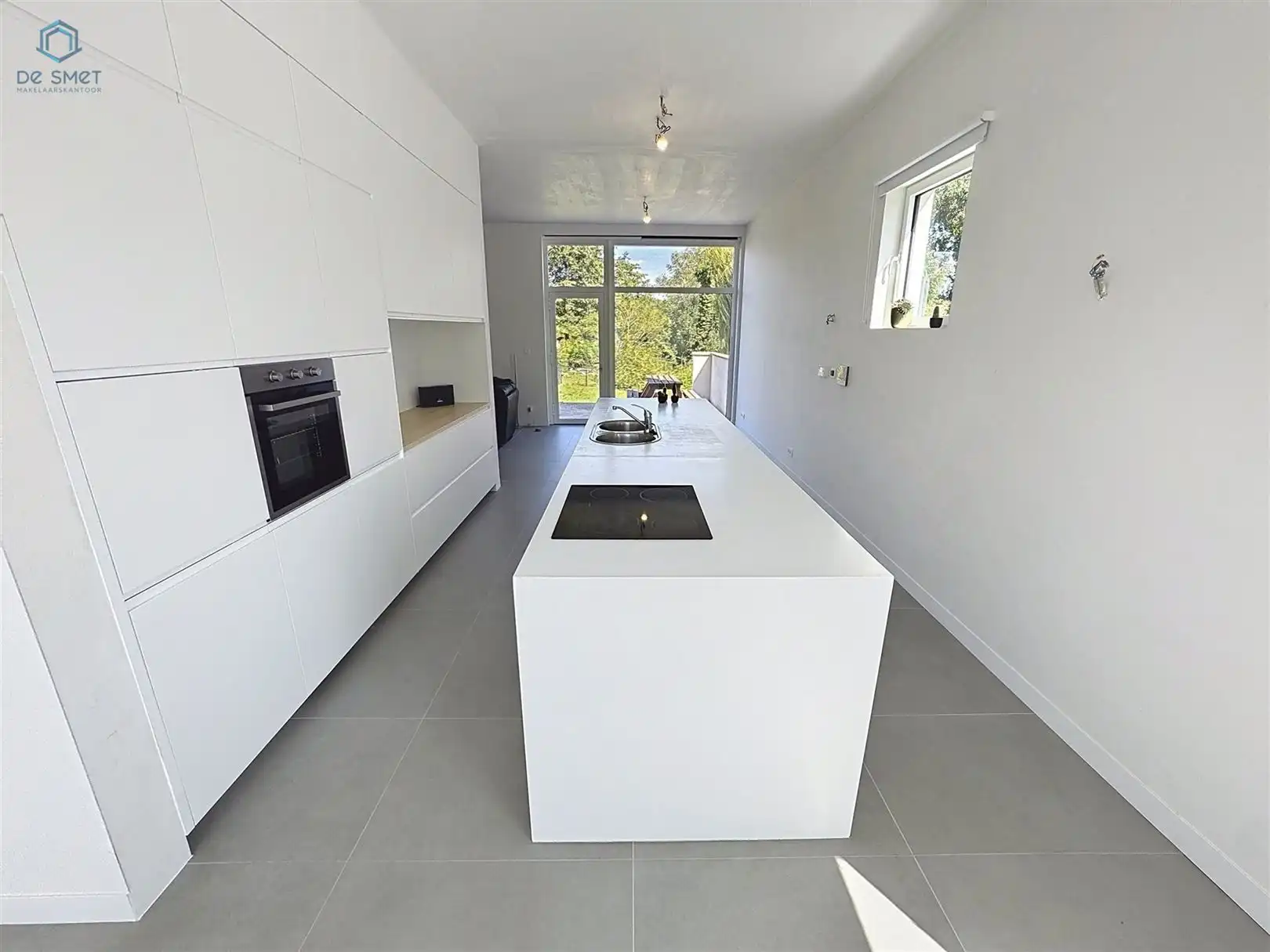 PRACHTIGE BEN-NIEUWBOUWWONING MET 3 SLPK, DRESSING, INBOUWKASTEN & TUIN ZARLARDINGE foto 5