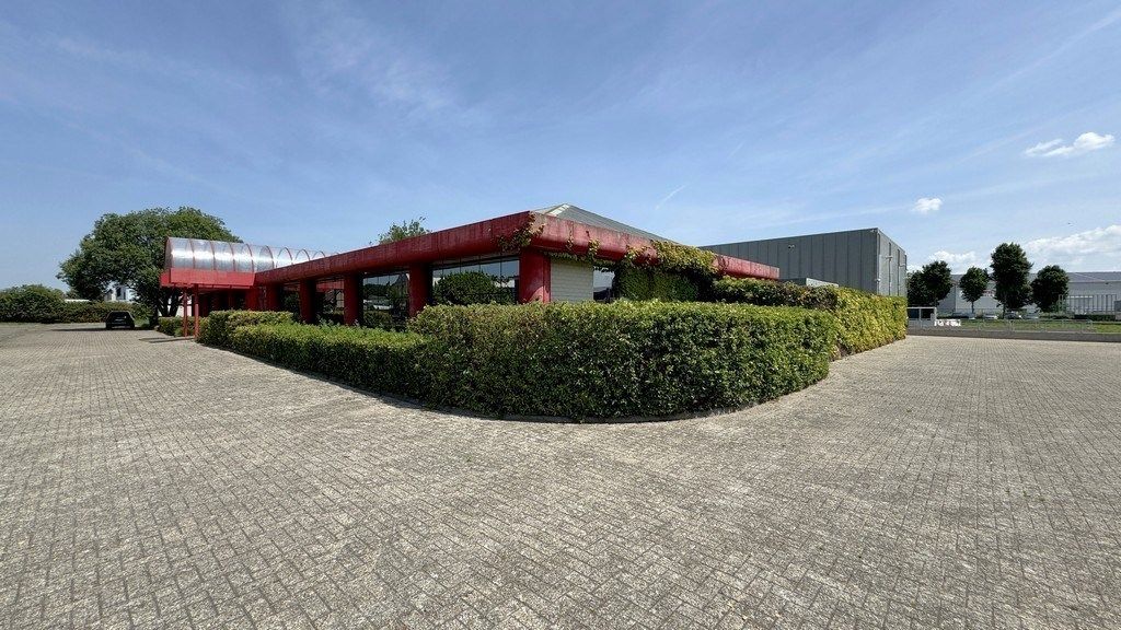 Logistiek bedrijfspand te huur in industriezone te Malle foto 18