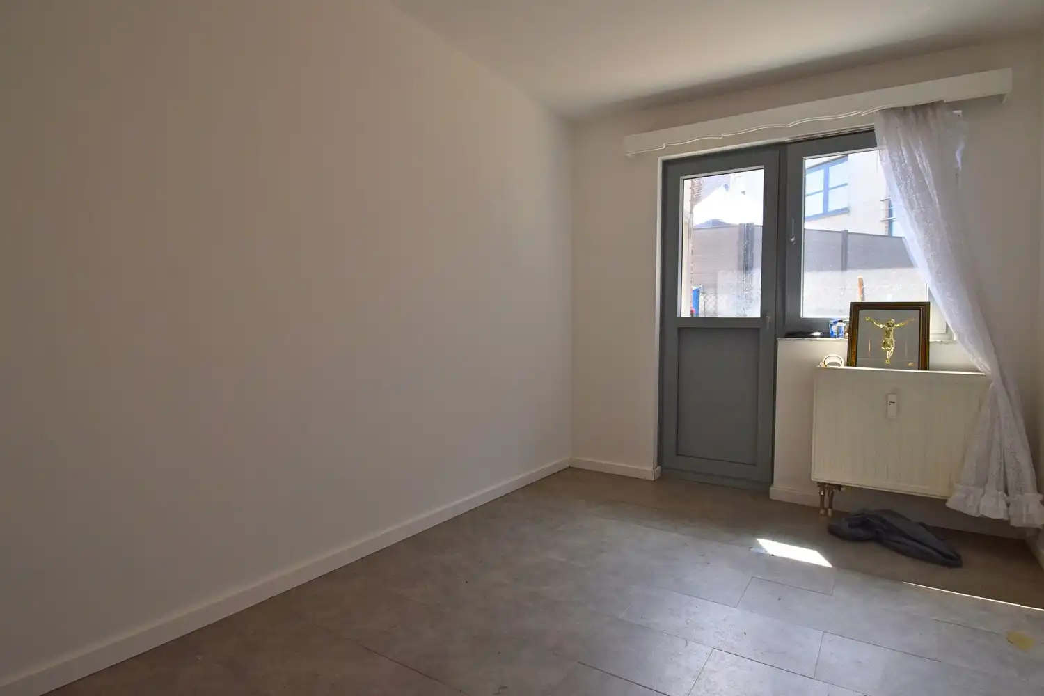 Gelijkvloers appartement te huur in Sint-Pieters-Leeuw foto 5