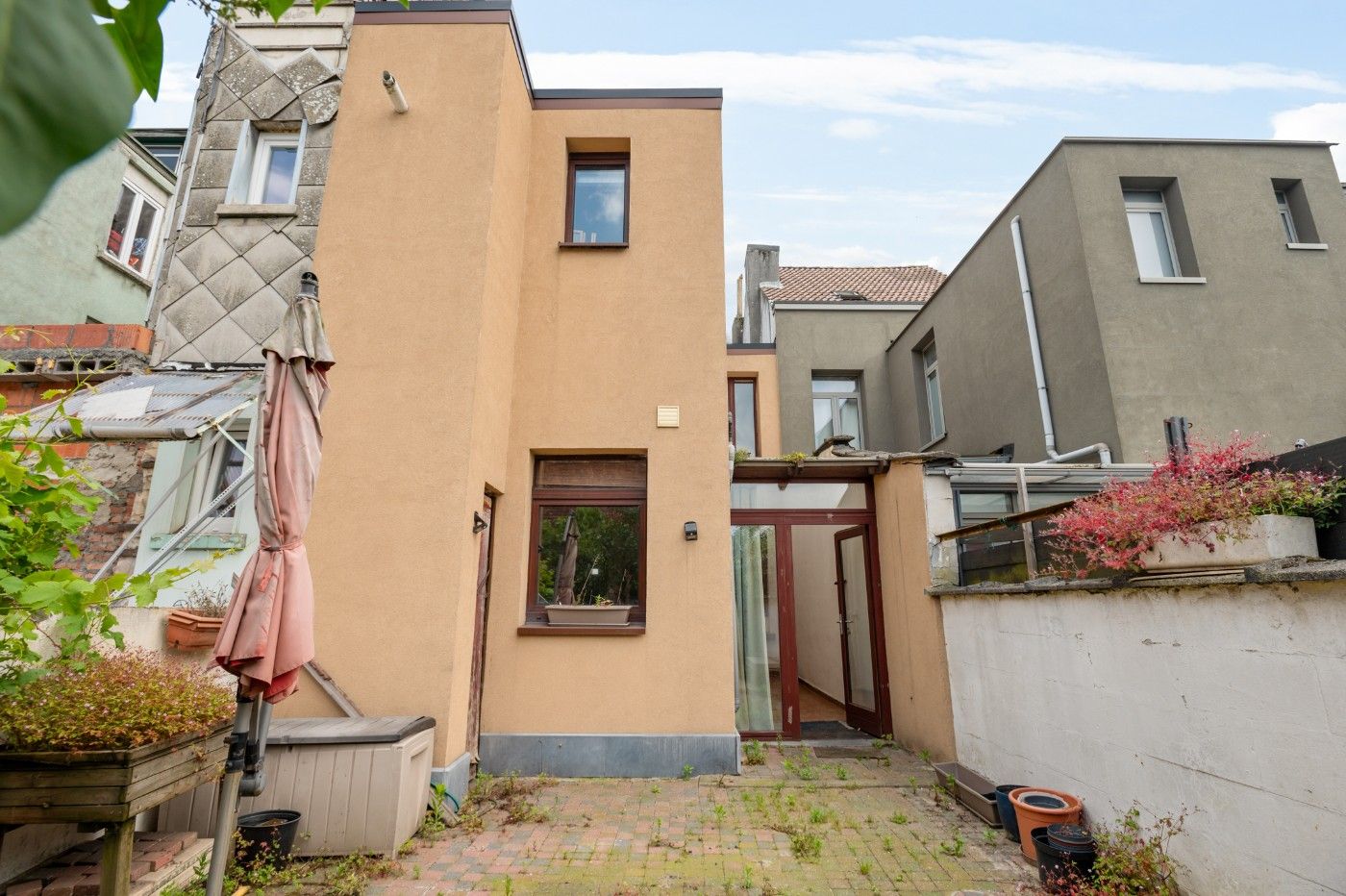 Op te frissen woning met 2 à 3 slpk. en gezellige stadstuin foto 25