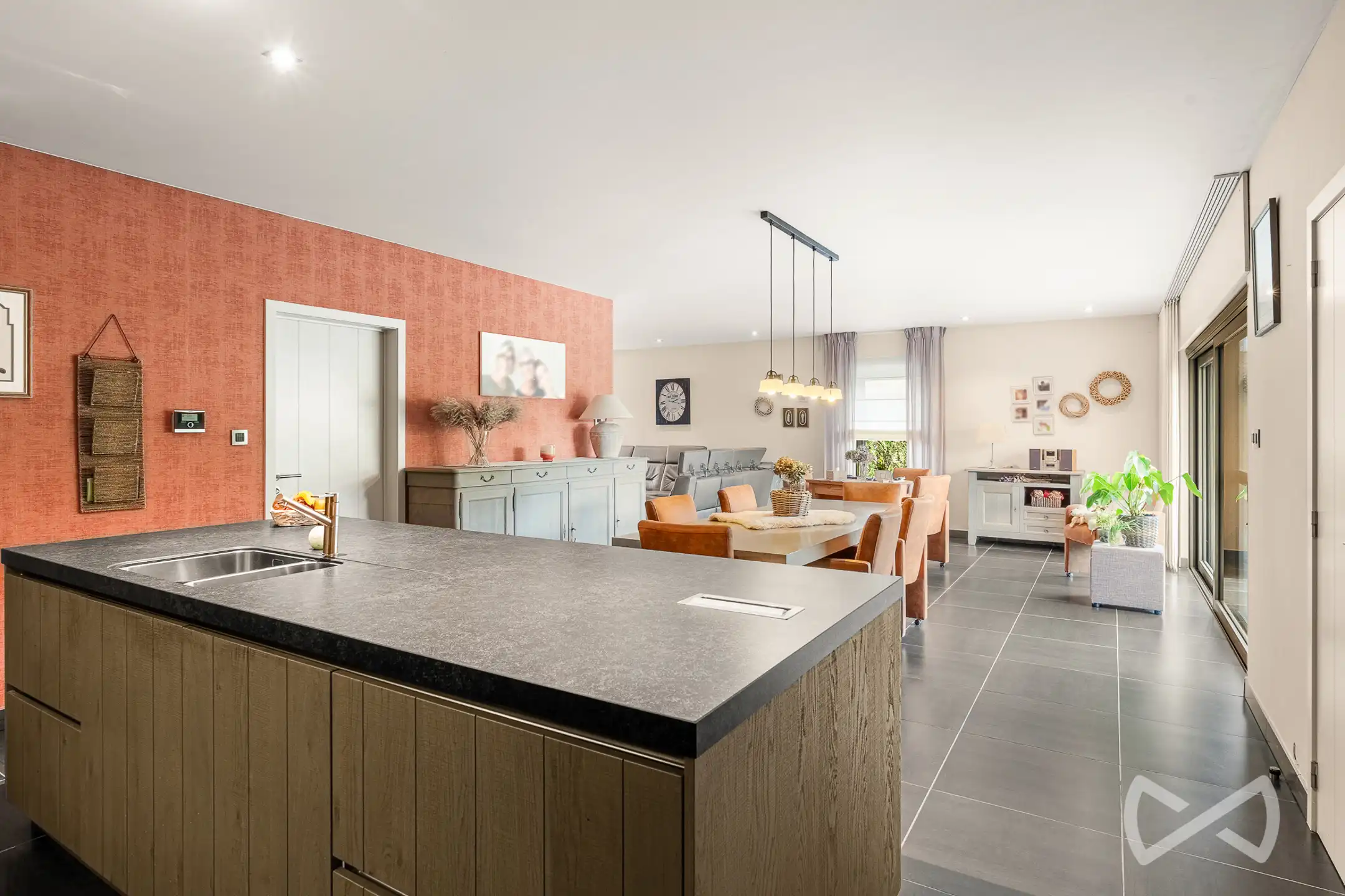 TE KOOP | Ruime instapklare woning op 20 are in Paal foto 8