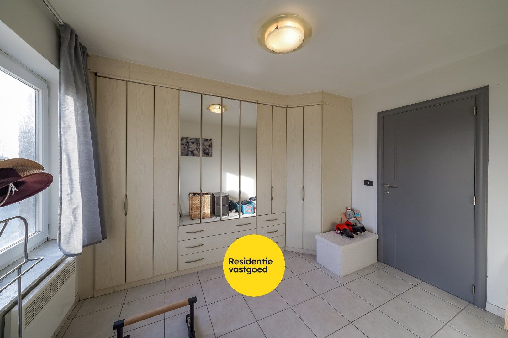 Instapklaar 2-slaapkamerappartement met ruim terras vlakbij het strand te Bredene foto 8