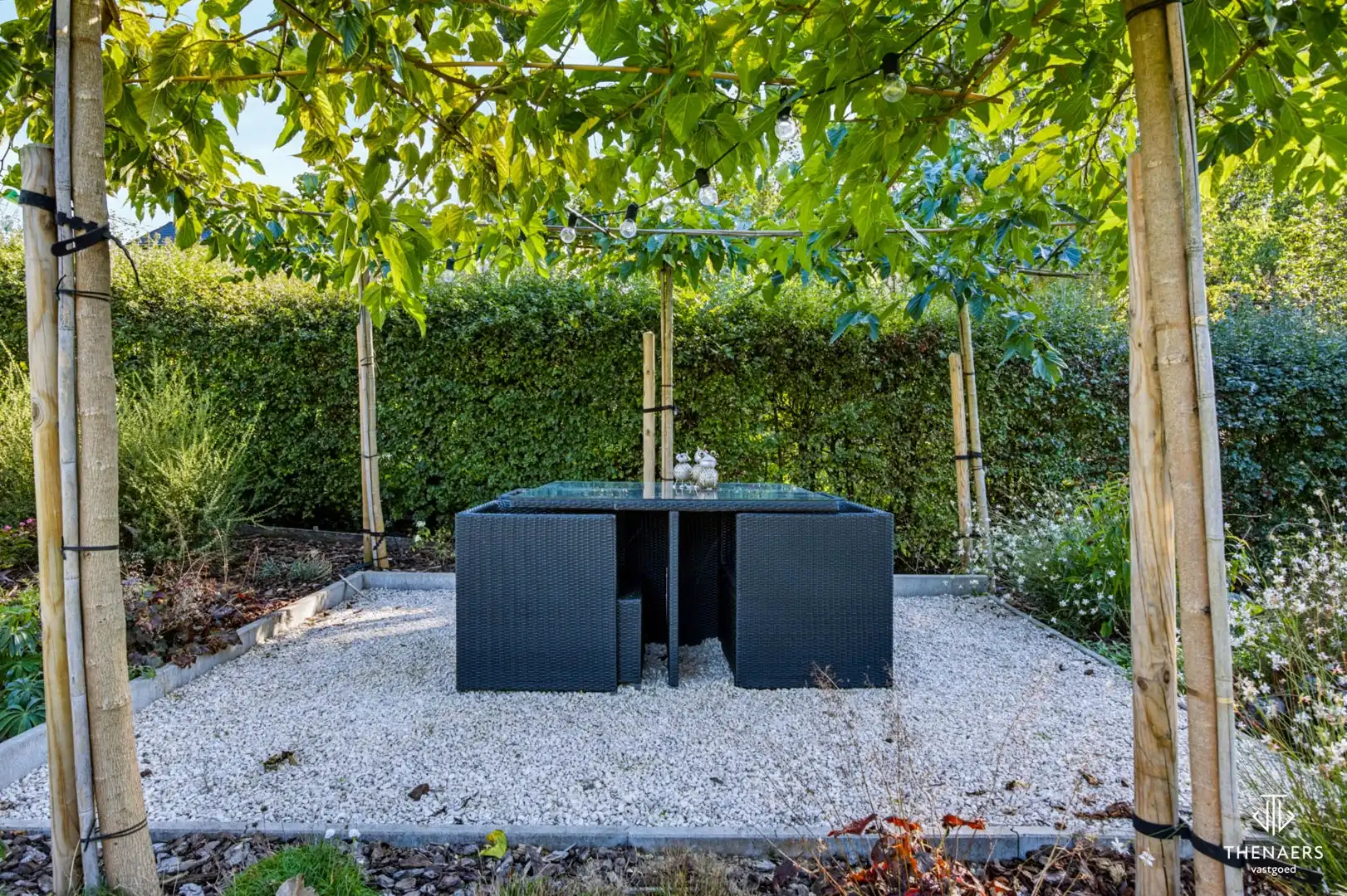 Ruime en karaktervolle woning met 4 slaapkamers, 2 badkamers en prachtige tuin – optioneel met achterliggende weide. foto 46