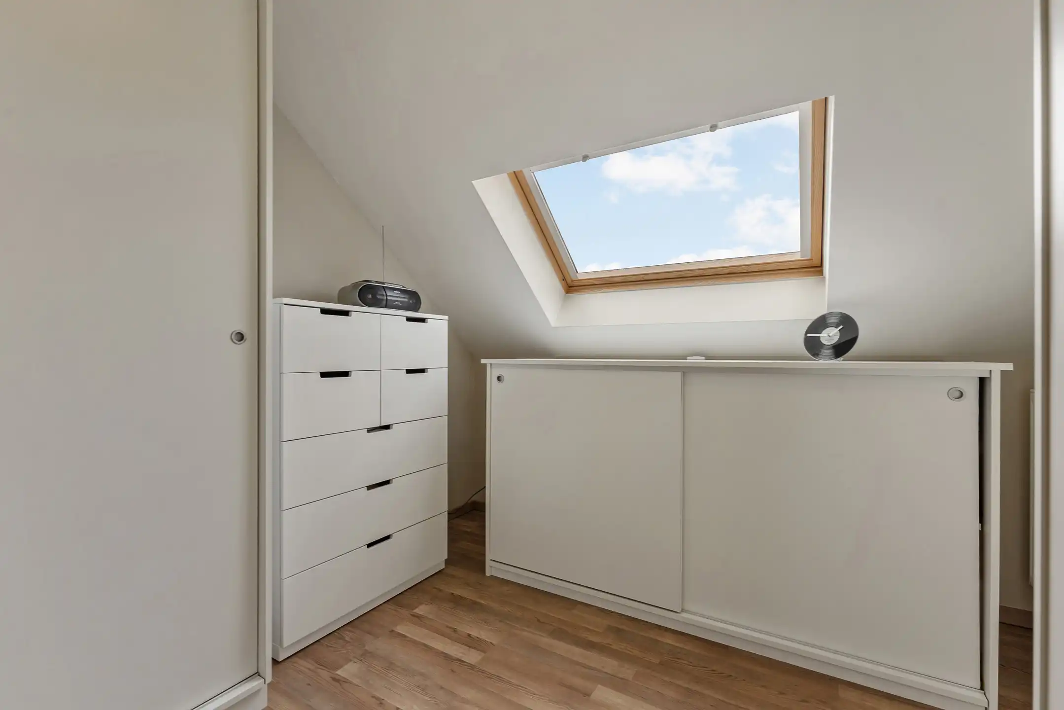 Perfect onderhouden duplex in het hart van Riemst foto 17