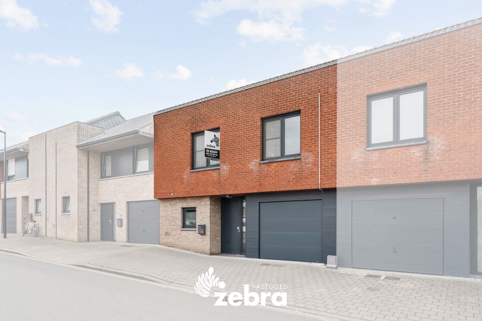 Instapklare woning met 3 slaapkamers, EPC-label B en garage te Oostrozebeke! foto 3