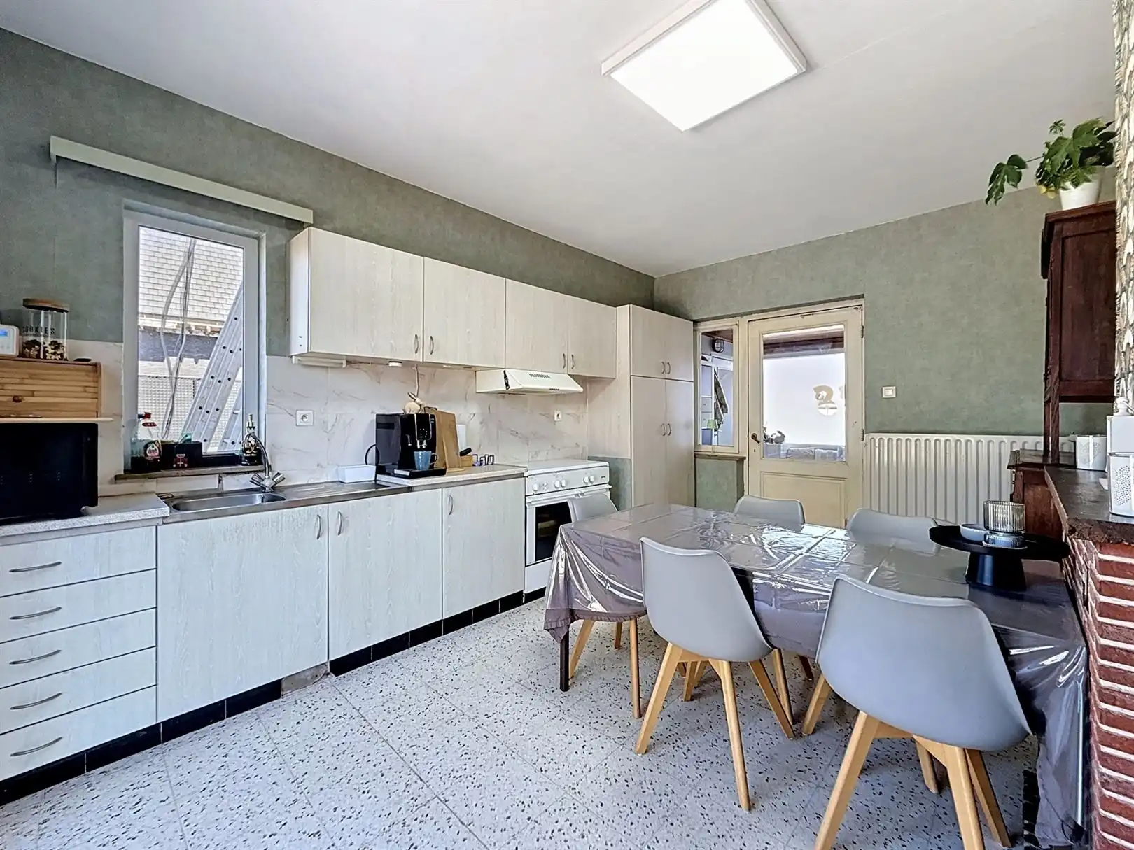 Verder te renoveren woning, 3 slpks, opp 10a 20ca foto 18
