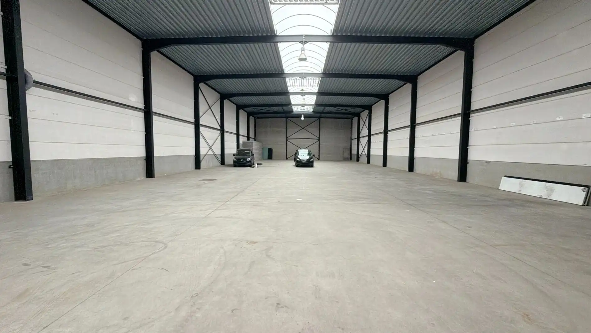 Loods met laadkade en kantoor te huur in Mechelen-Noord I foto 4
