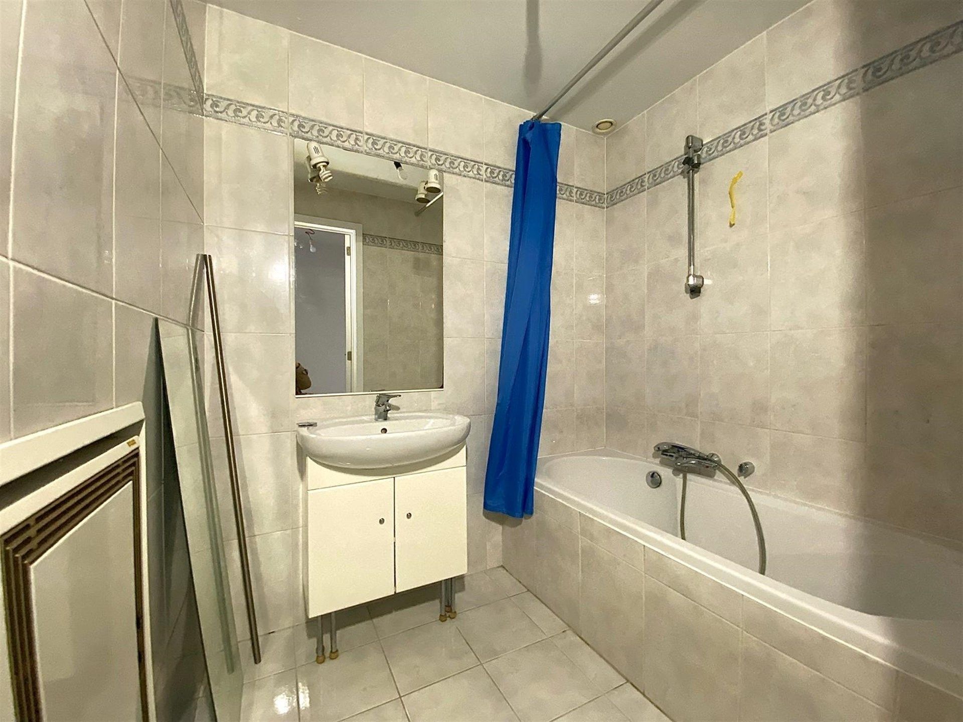 Goed gelegen appartement met één slaapkamer te Aalst foto 5