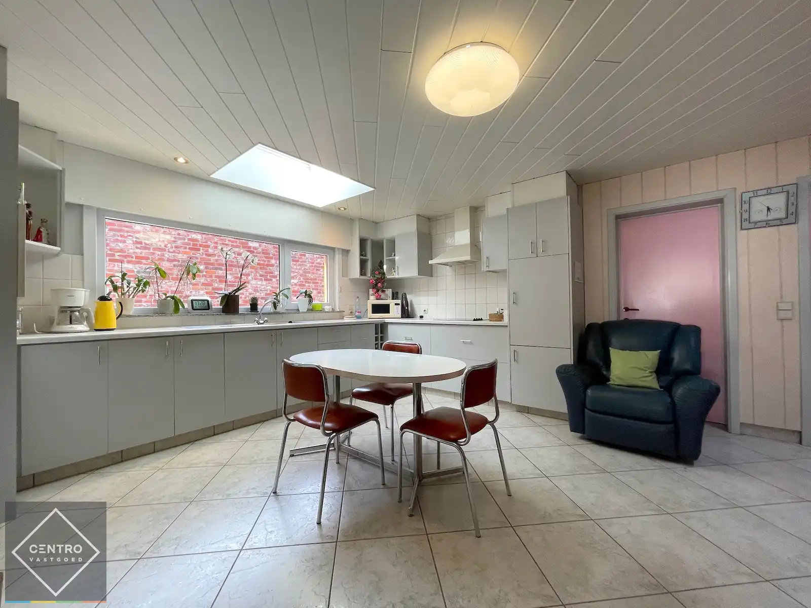 Centraal gelegen woning met 3 slpks, terras én garage! foto 6