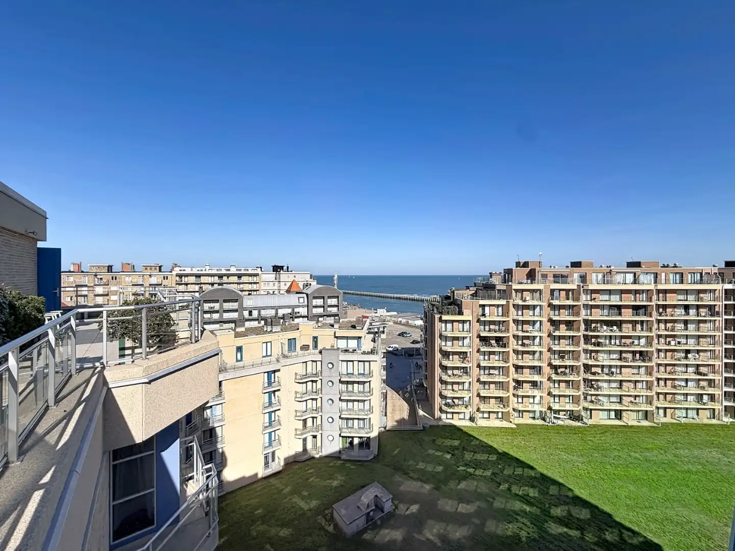 Exclusieve penthouse met panoramisch uitzicht op een toplocatie te Nieuwpoort foto 13