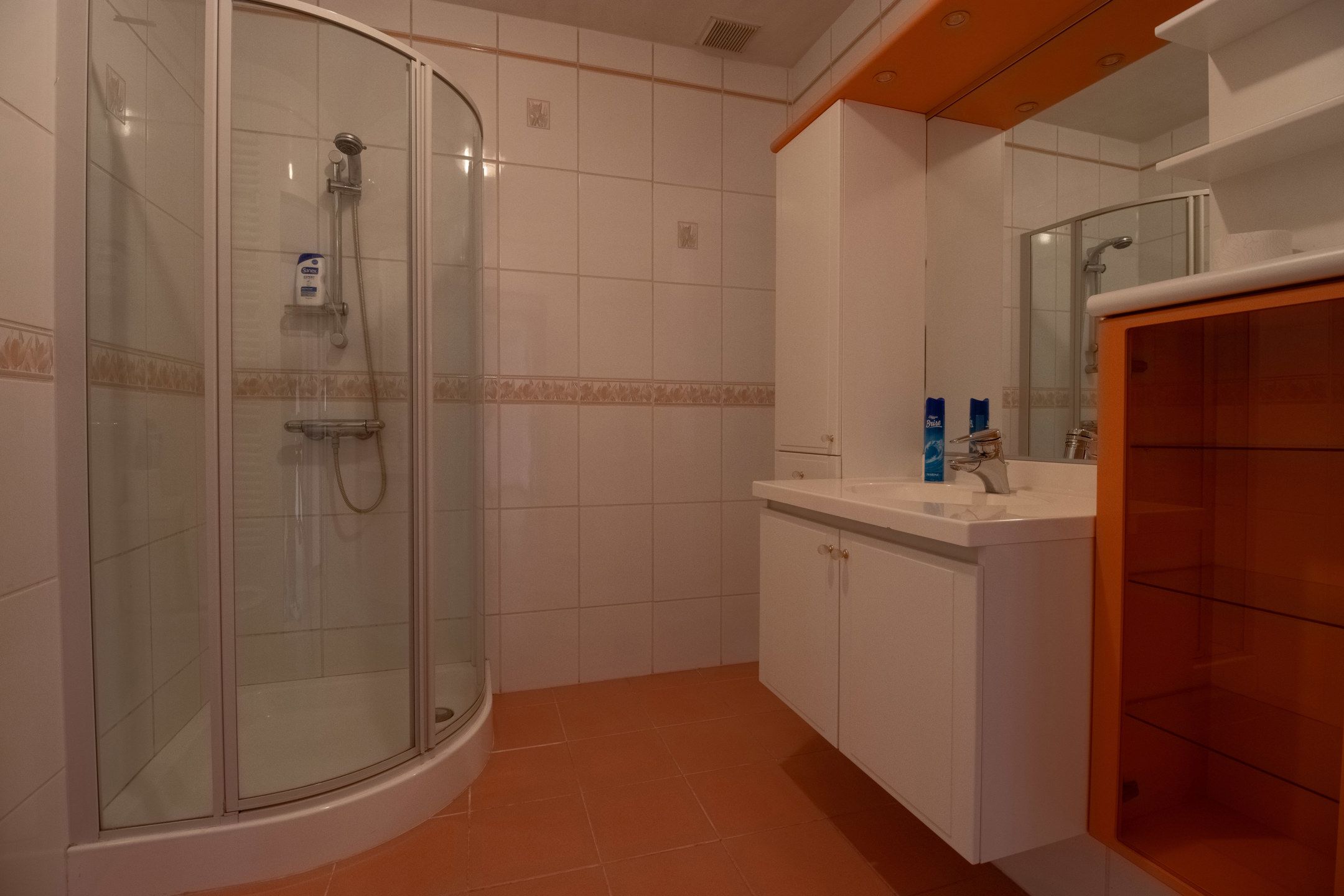 Centraal gelegen gezinswoning met 3 slaapkamers foto 14