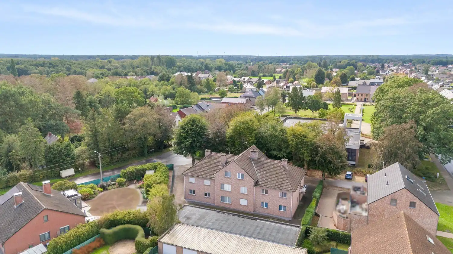 Ruime duplex met 3 slaapkamers, extra (slaap)kamer én privatieve garagebox in Koersel foto 3