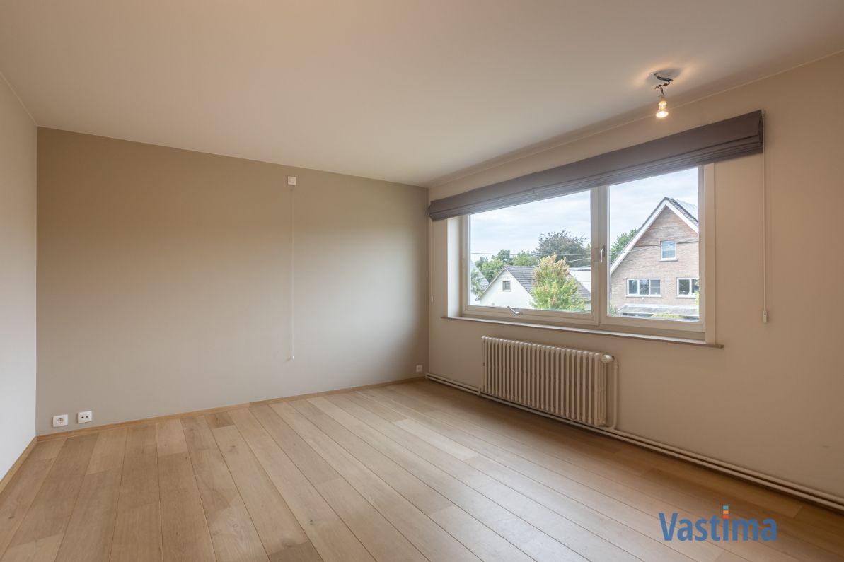 Lichtrijke villa met royale tuin vlak bij natuur & stadsleven foto 17