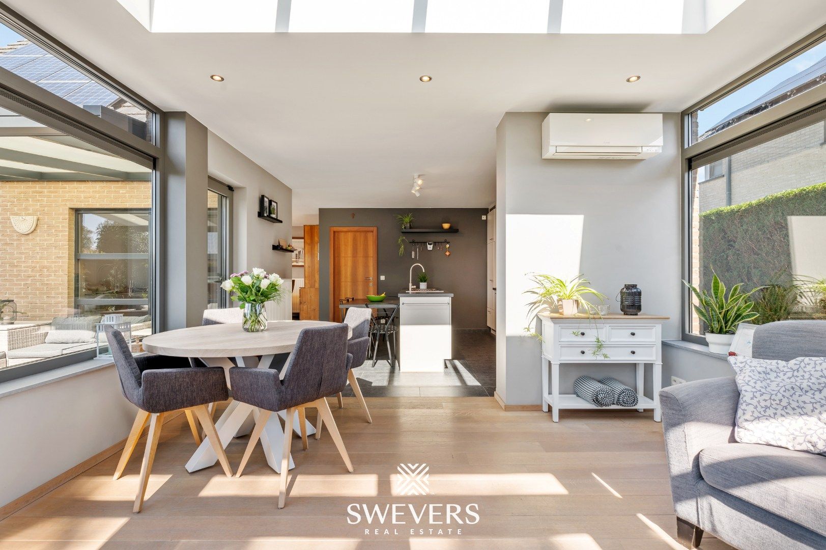 Gezinswoning met veranda, zonnepanelen en zuidgerichte tuin te Heppen foto 4