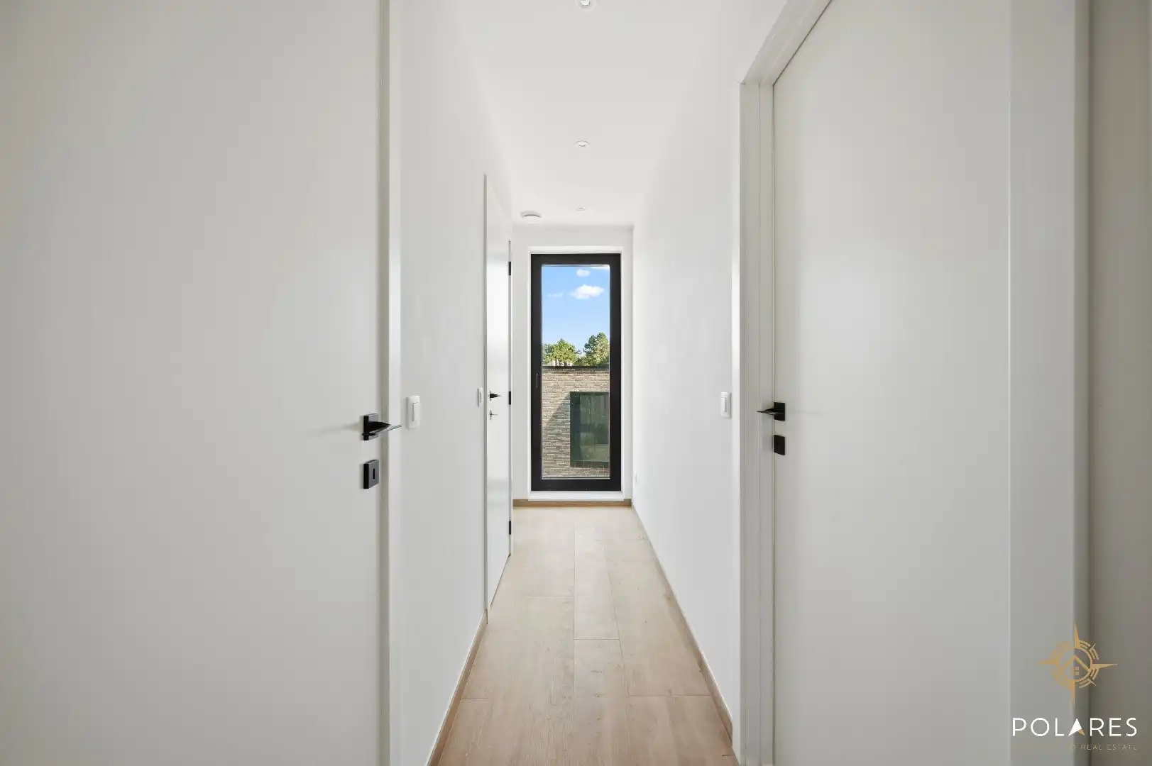 Rustig gelegen nieuwbouwwoning met 3 slaapkamers en tuin foto 7