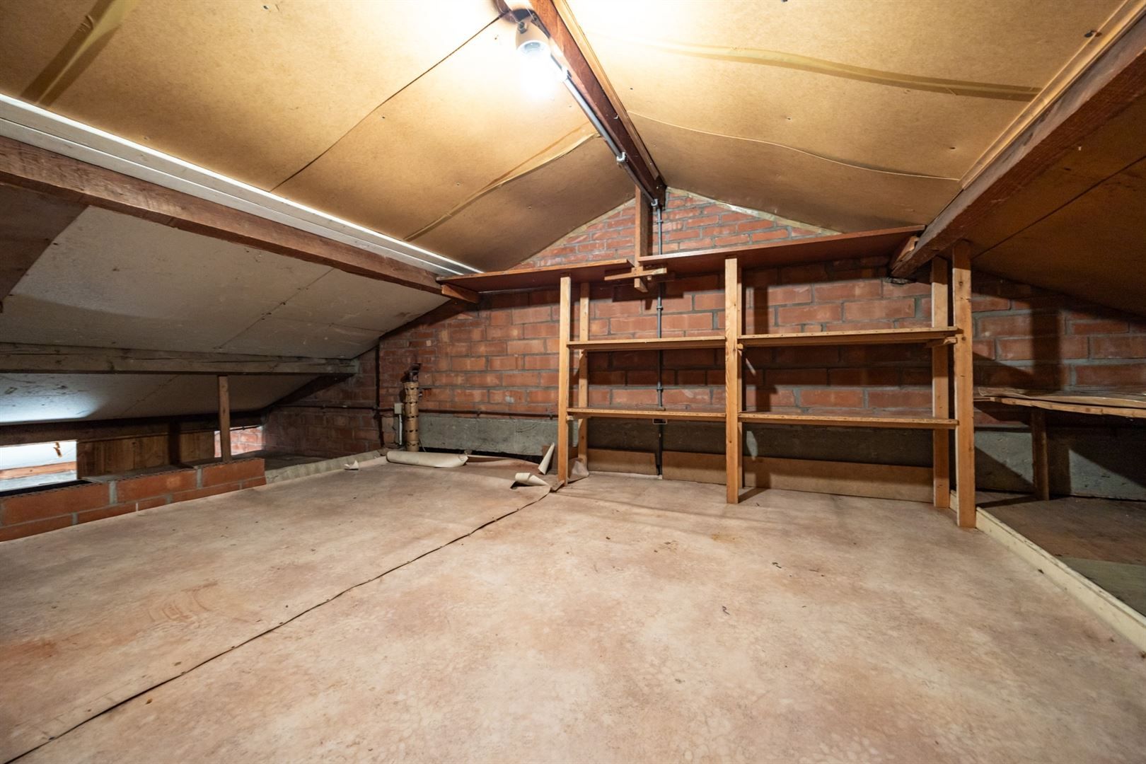 Halfopen woning met potentieel foto 20