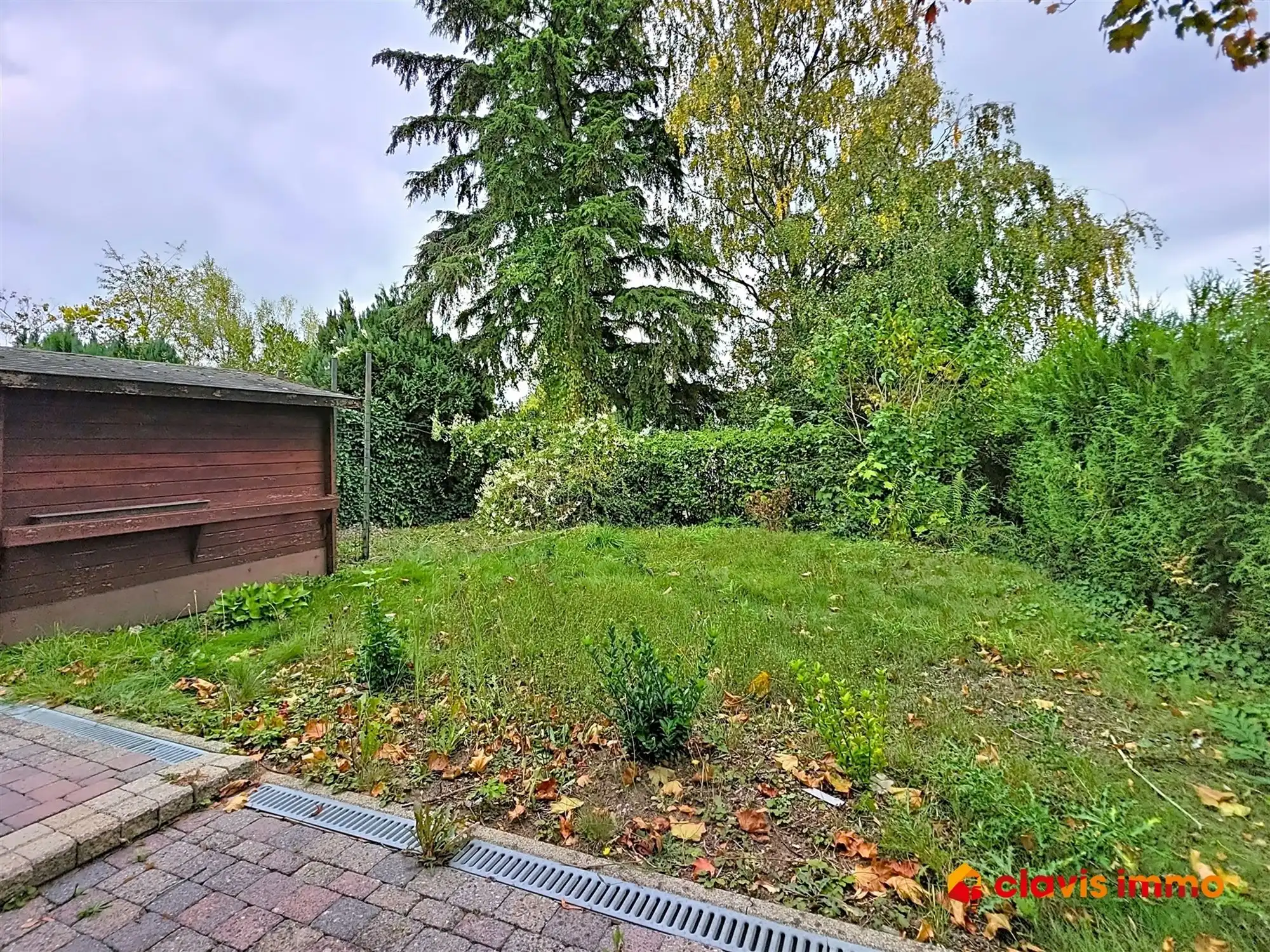 Halfopen-bebouwing in een rustige buurt foto 11