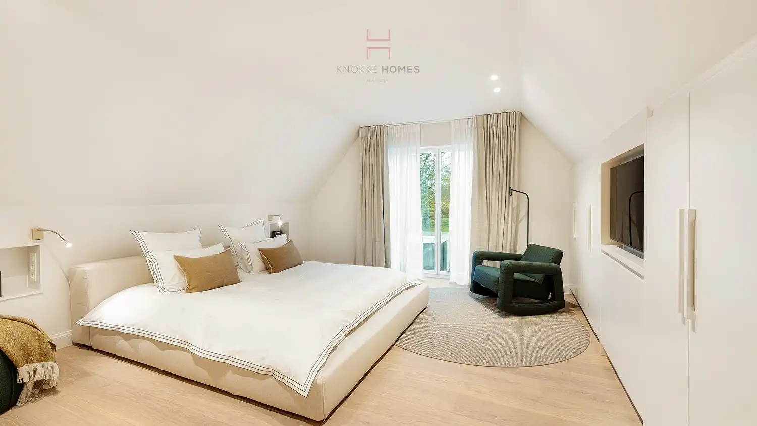 Subliem en smaakvol gerenoveerde villa op ca. 931 m2 terrein, gelegen in een rustige vilawijk nabij het centrum van Knokke. foto 8