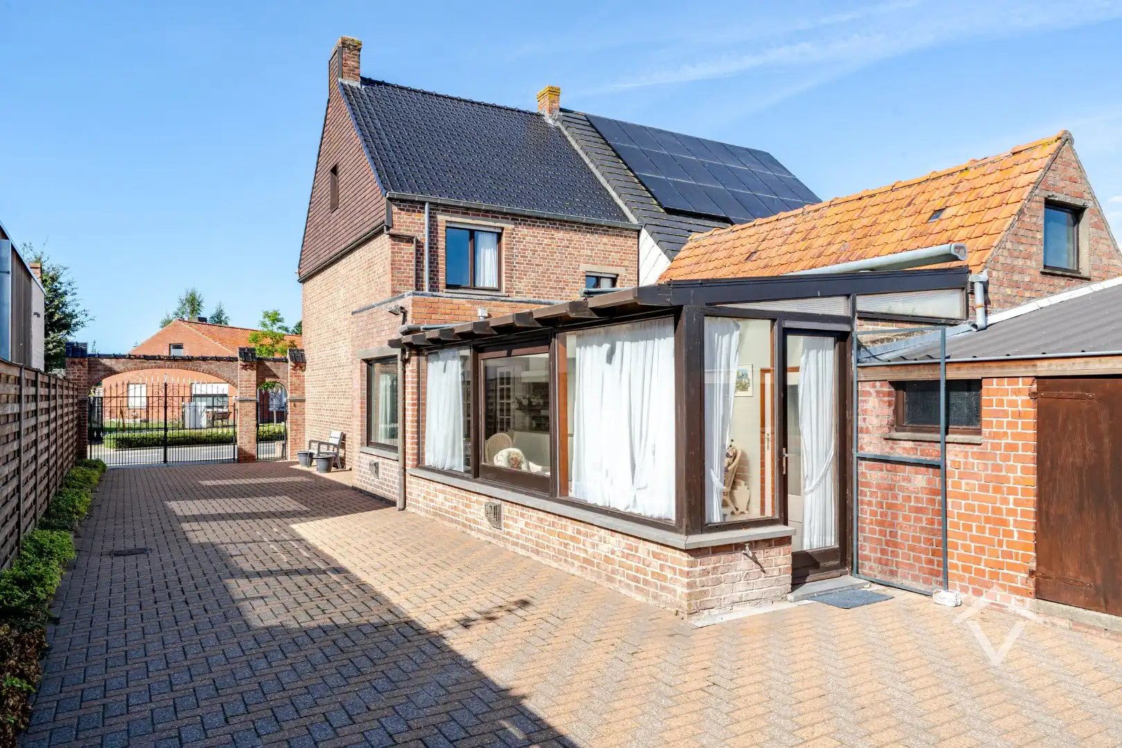 Instapklare woning met 3 slaapkamers en tuin te Ichtegem foto 24