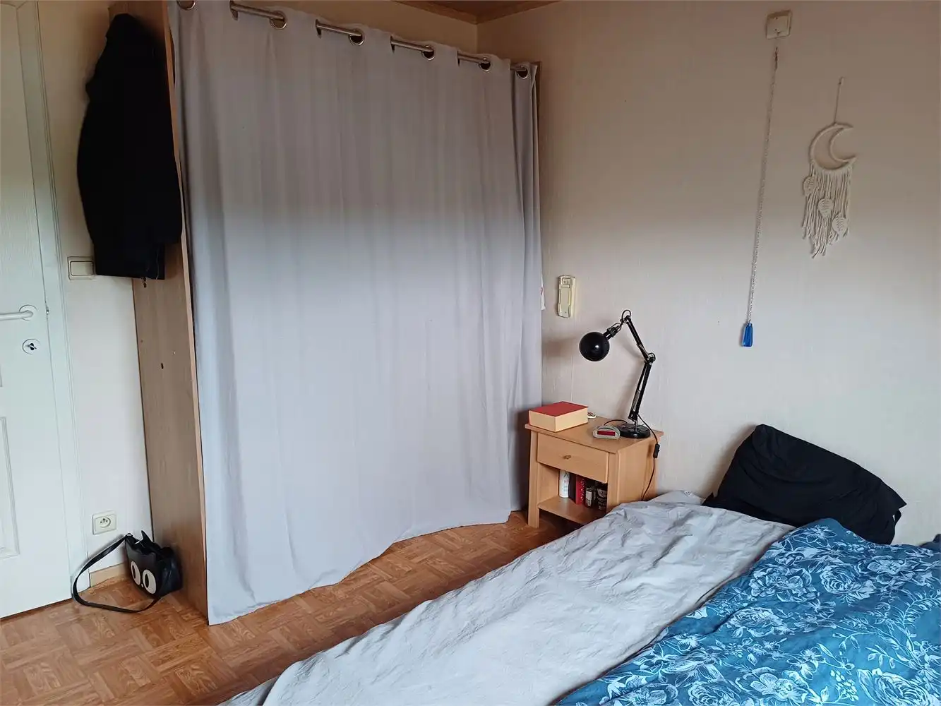 Handelsgelijkvloers met koer en bovengelegen appartement foto 29