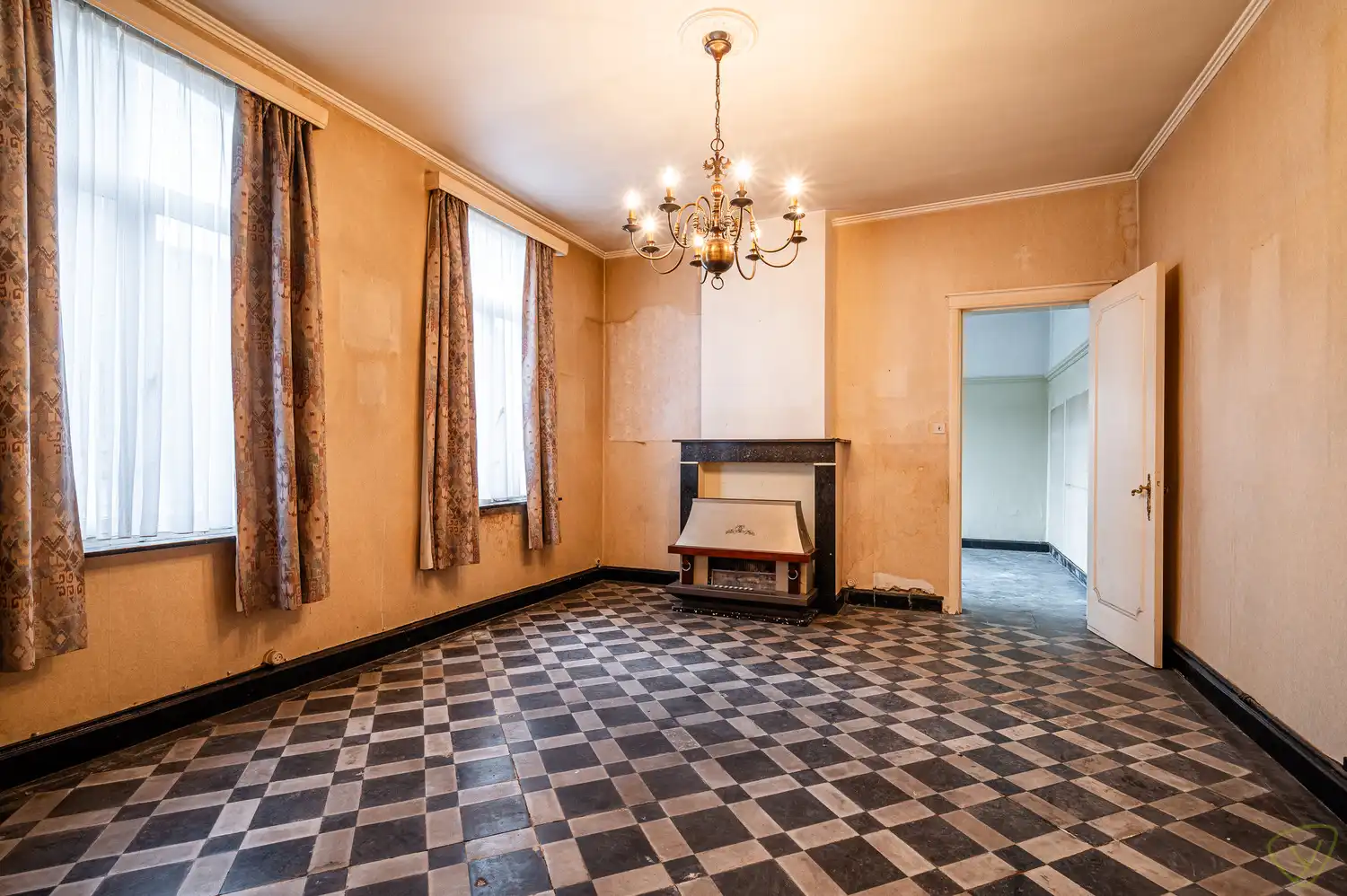 Statige woningen te koop in de Boelare, nabij het Cultuurcentrum. foto 11