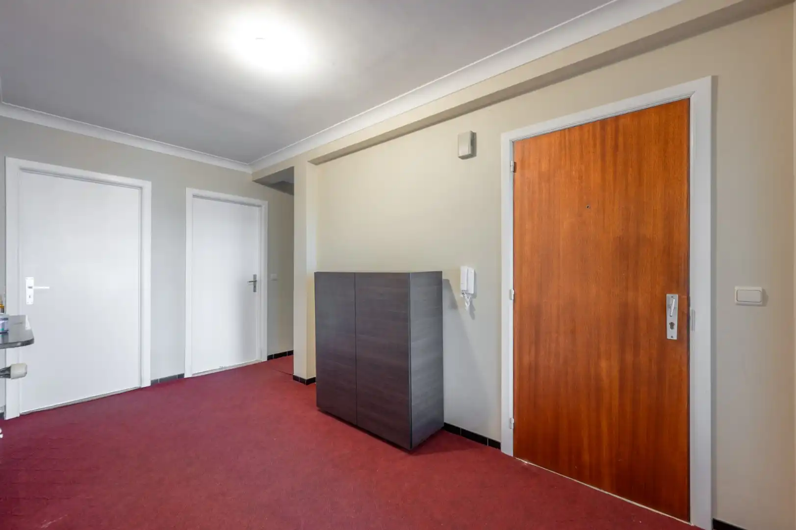 Groot appartement met drie slaapkamers en garage nabij het centrum van Brugge foto 6