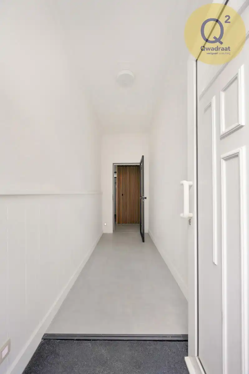 Gerenoveerde instapklare woning met grote tuin foto 5