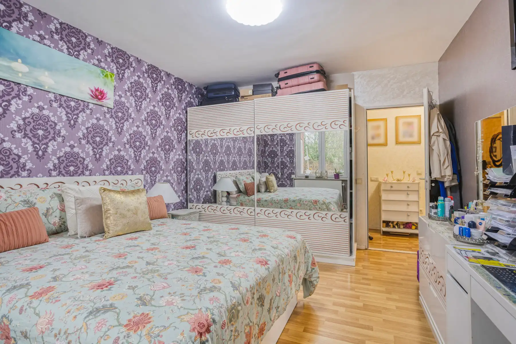 Ruim instapklaar appartement met parking foto 14