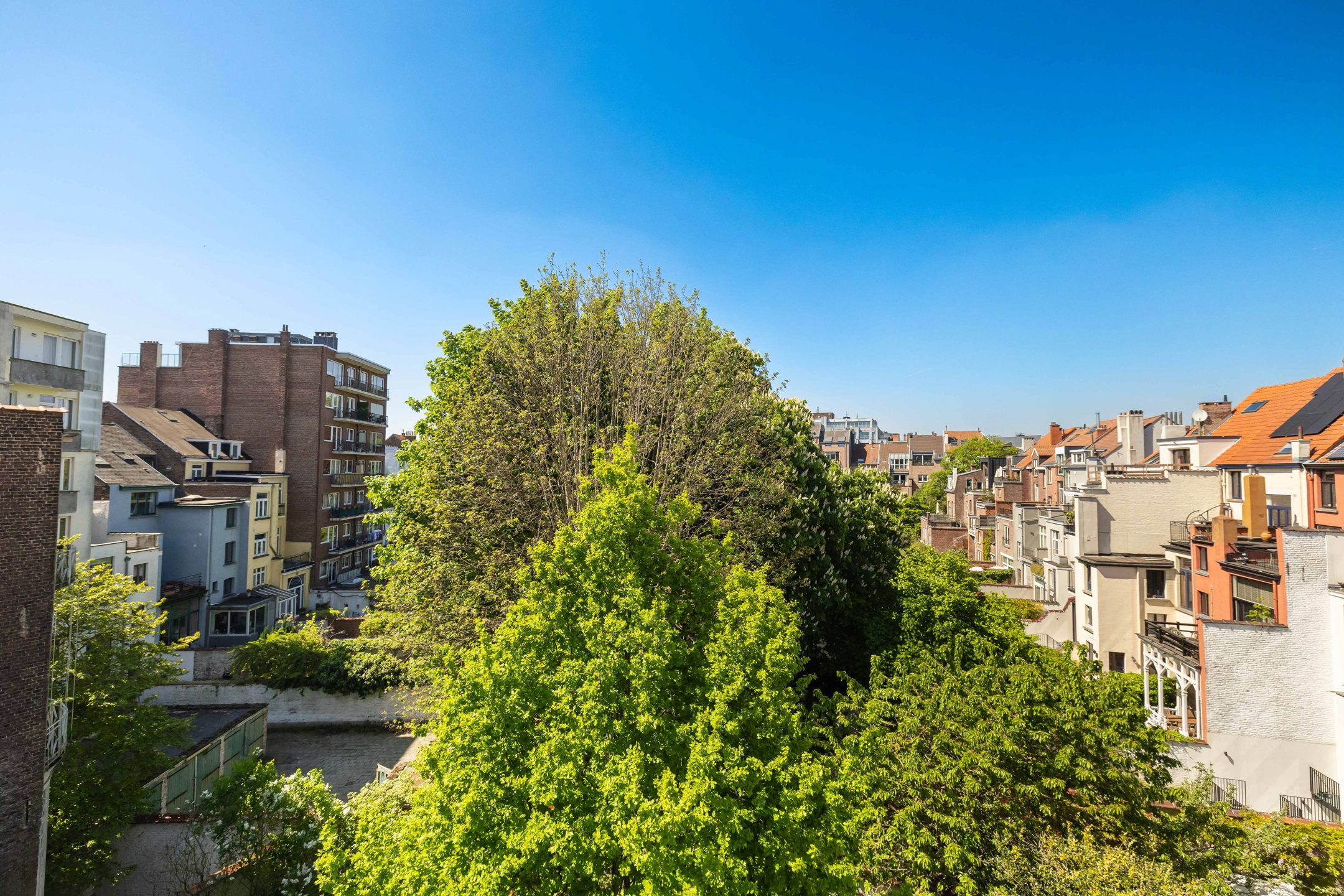 Volledig gerenoveerd appartement met 2 slaapkamers  foto 20