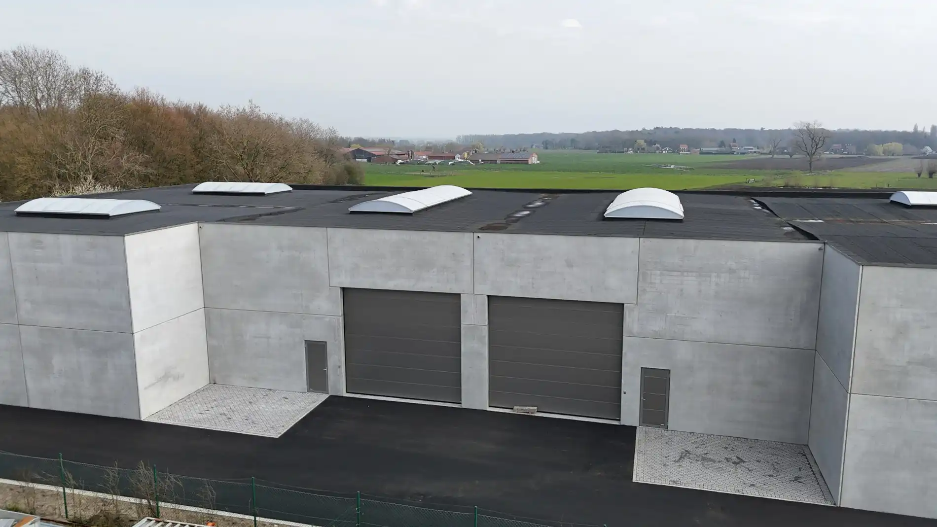 Nieuwbouw loods KMO-UNIT te koop – 256 m² met 1 parkeerplaats inbegrepen op de industriezone te Aartrijke foto 13