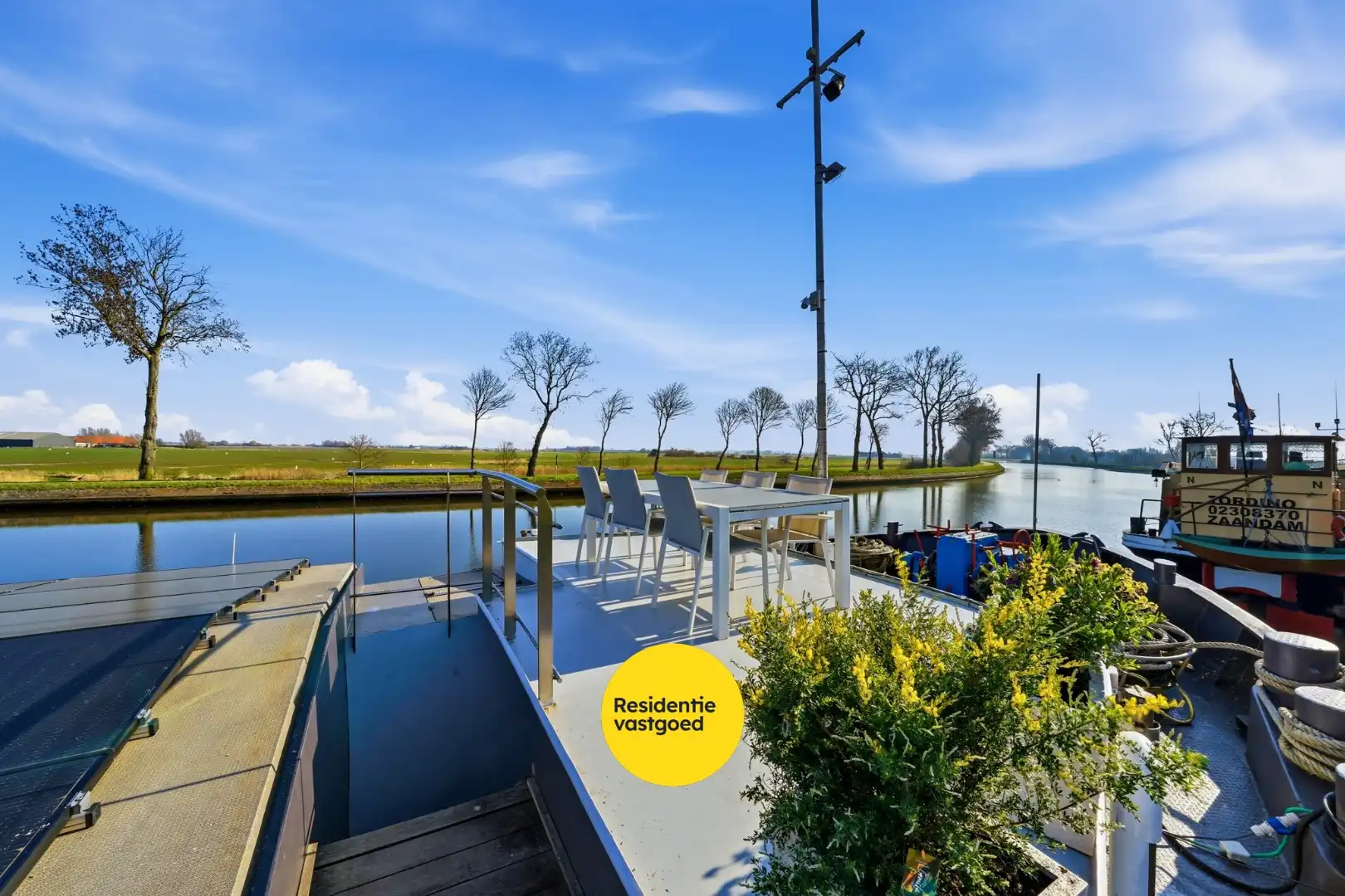 Unieke woonboot met B&B en vergunde ligplaats in Plassendale foto 44