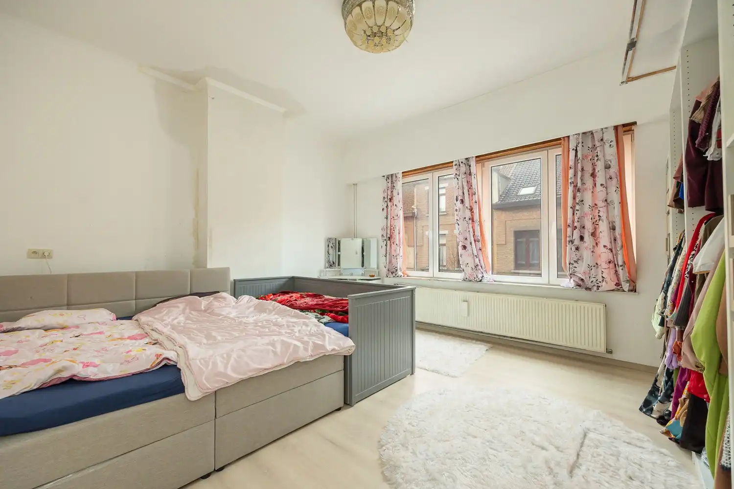 Ruime  woning met 6 tot 8 slaapkamers en veelzijdige woonmogelijkheden foto 14