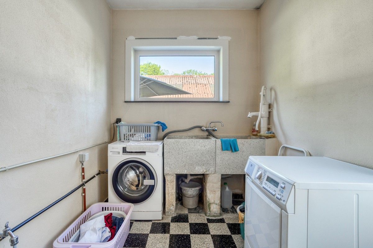 Vergunde Loods en Kantoorruimte met instapklare woning foto 11
