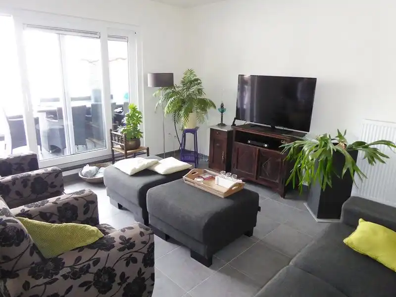 Appartement met 2 slaapkamers te Overpelt centrum foto 2