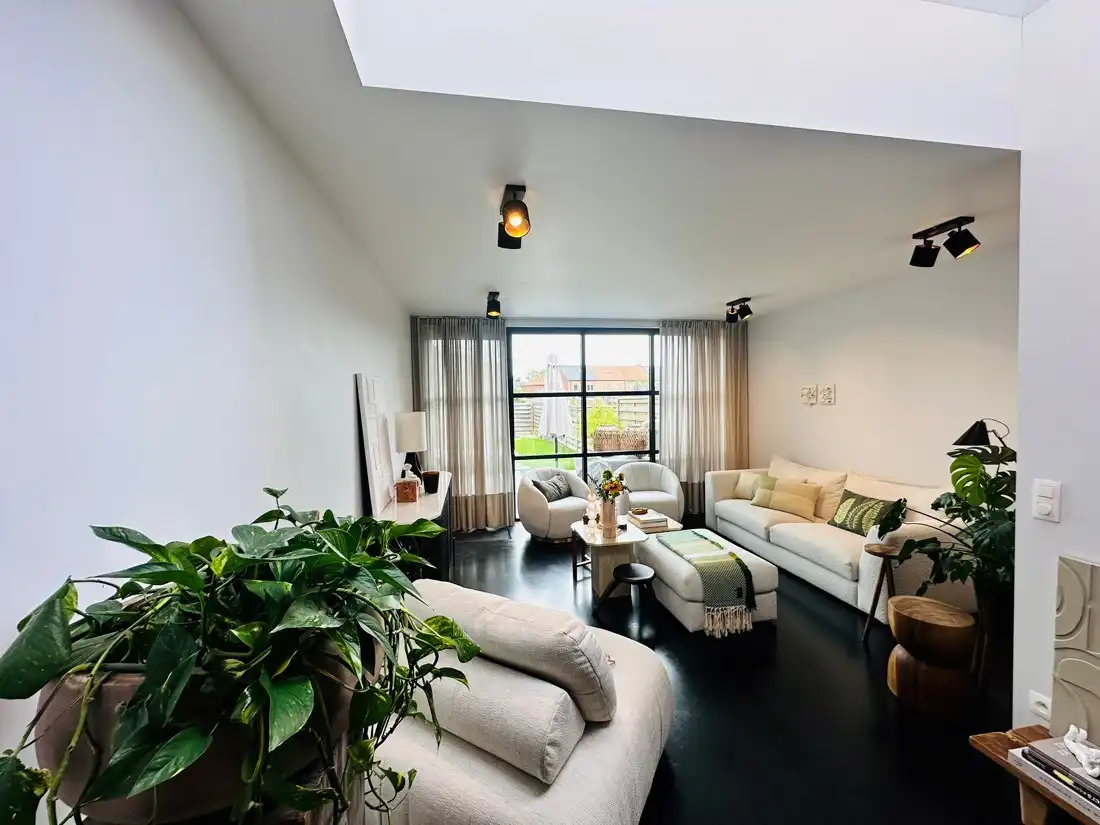 Moderne rijwoning in Hasselt met tuin, terras en 3 slaapkamers foto 3