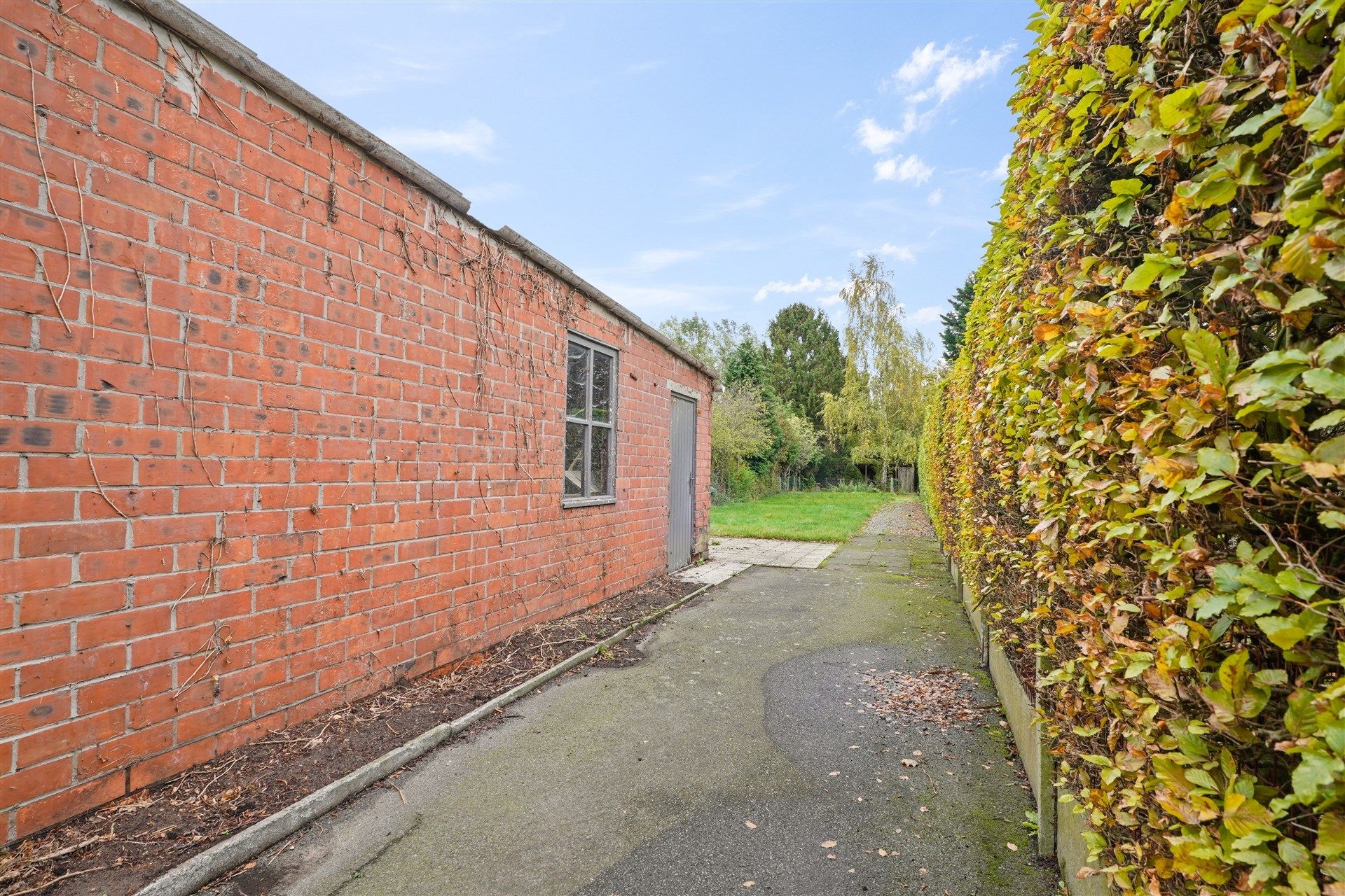 Rijwoning nabij centrum Stekene foto 24