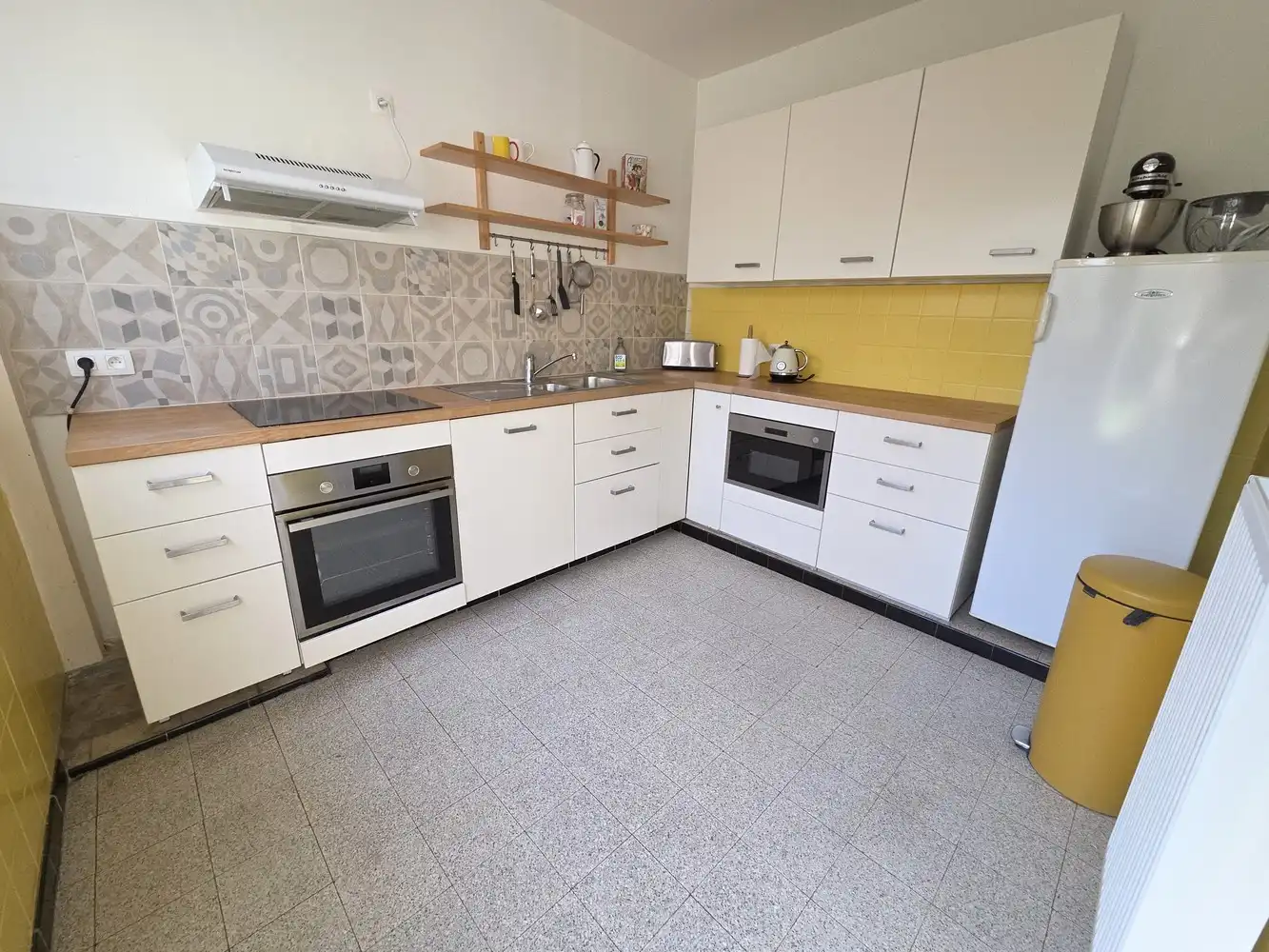 Zeer rustig gelegen woning in Mariaburg, gerenoveerd en voorzien van 3 slaapkamers en ruime garage aanbouw foto 4