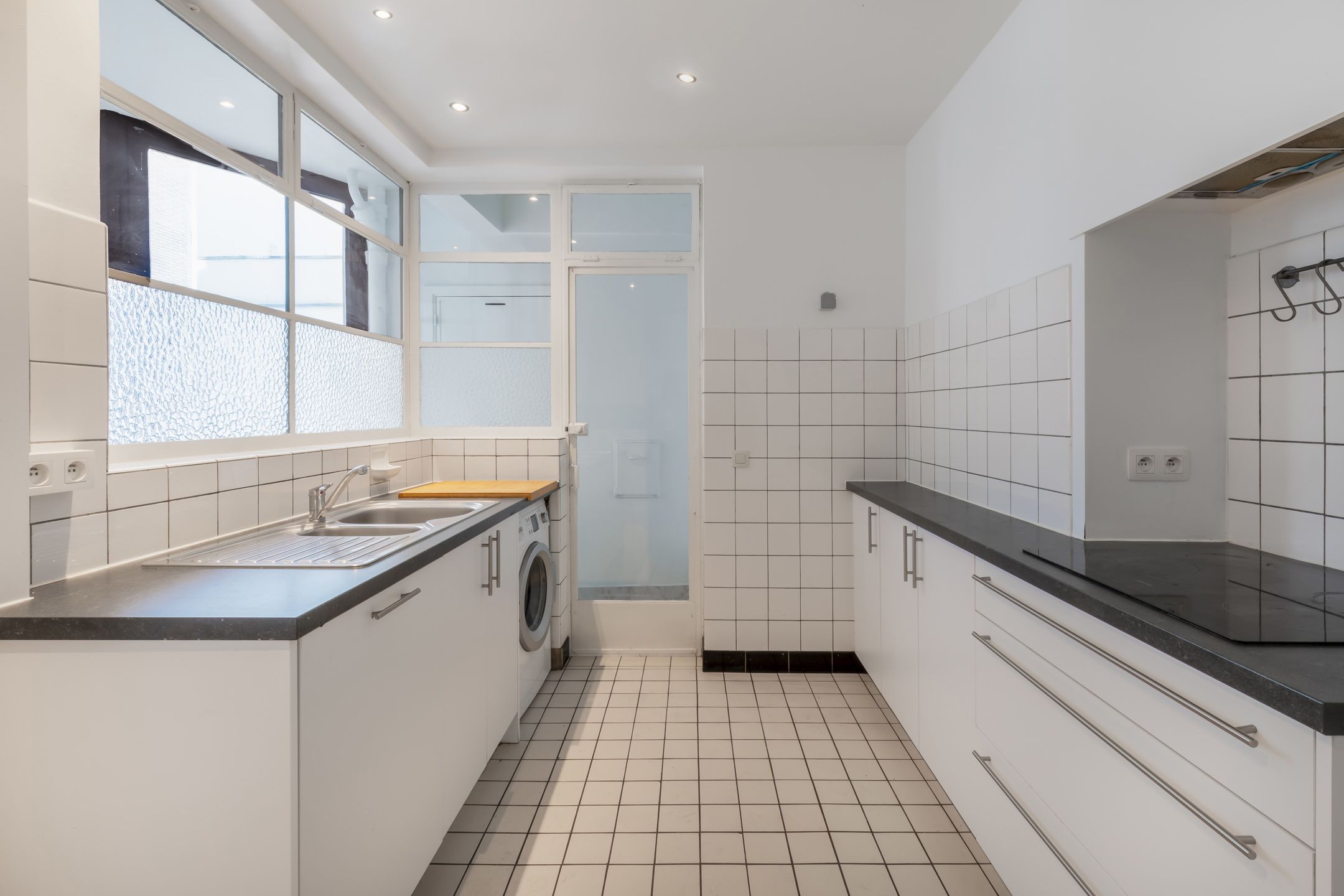 Riant licht appartement vlakbij Stadspark en centrum foto 11