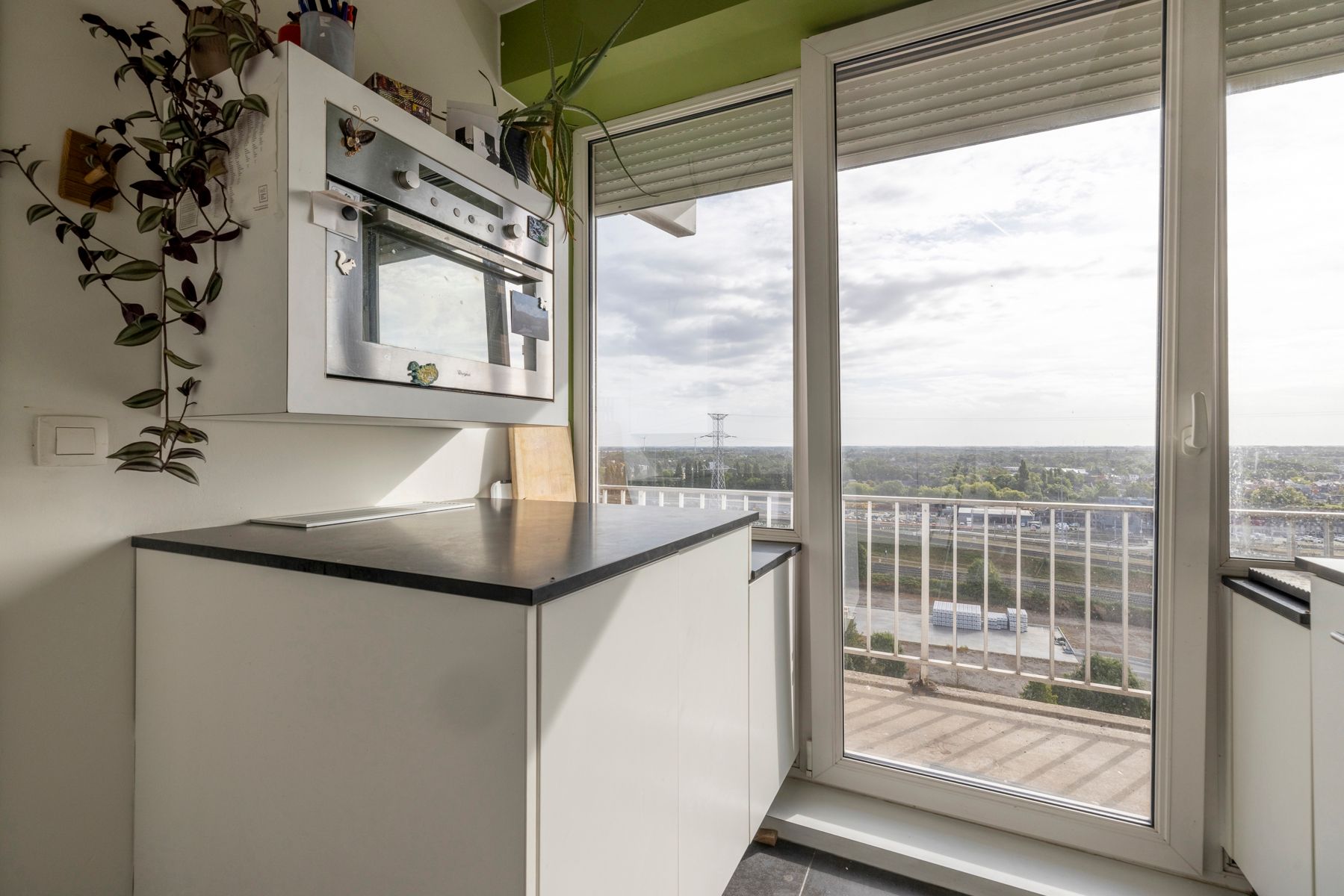 Vernieuwd appartement met 2 slaapkamers en terras foto 6
