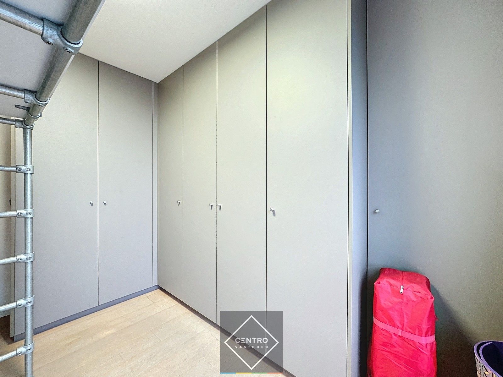 UNIEK appartement met SUBLIEM dakterras op de Markt! foto 17