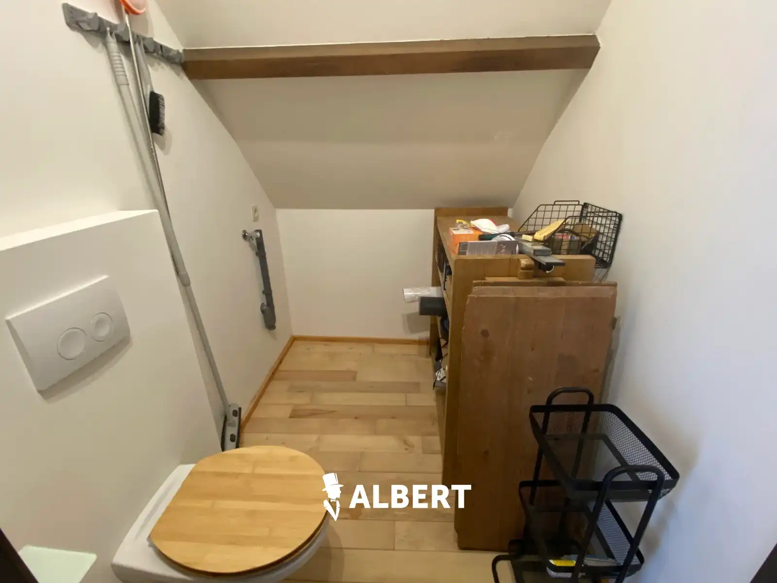 Prachtig gerenoveerde ruime woning (oude school) in Dinant! foto 31