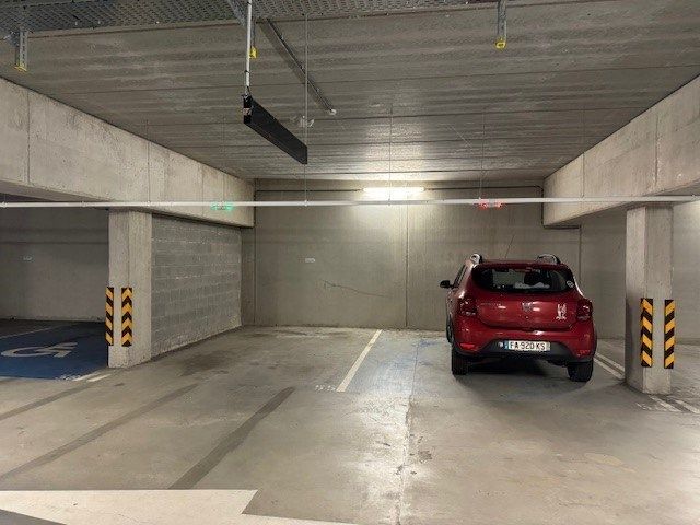 Ondergrondse parkeerplaats op 200m van station Gent-Sint-Pieters.  foto 4