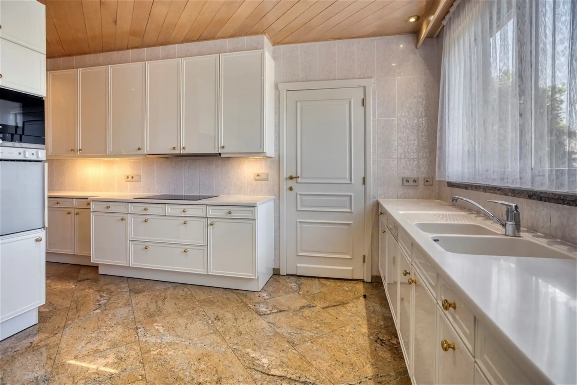 Fantastisch penthouse met 2 zonneterrassen

. foto 9