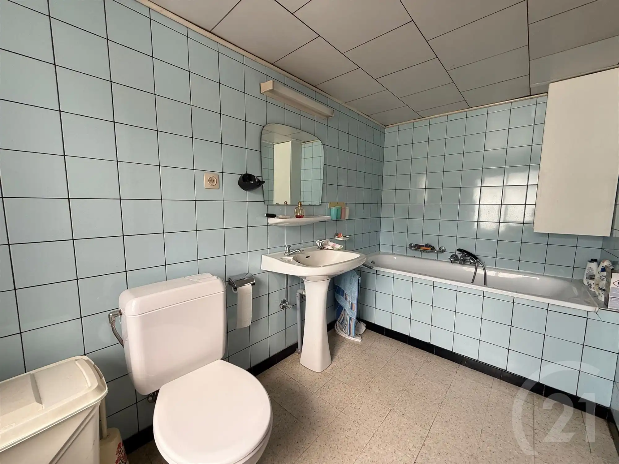 Te renoveren woning met veel potentieel. foto 11